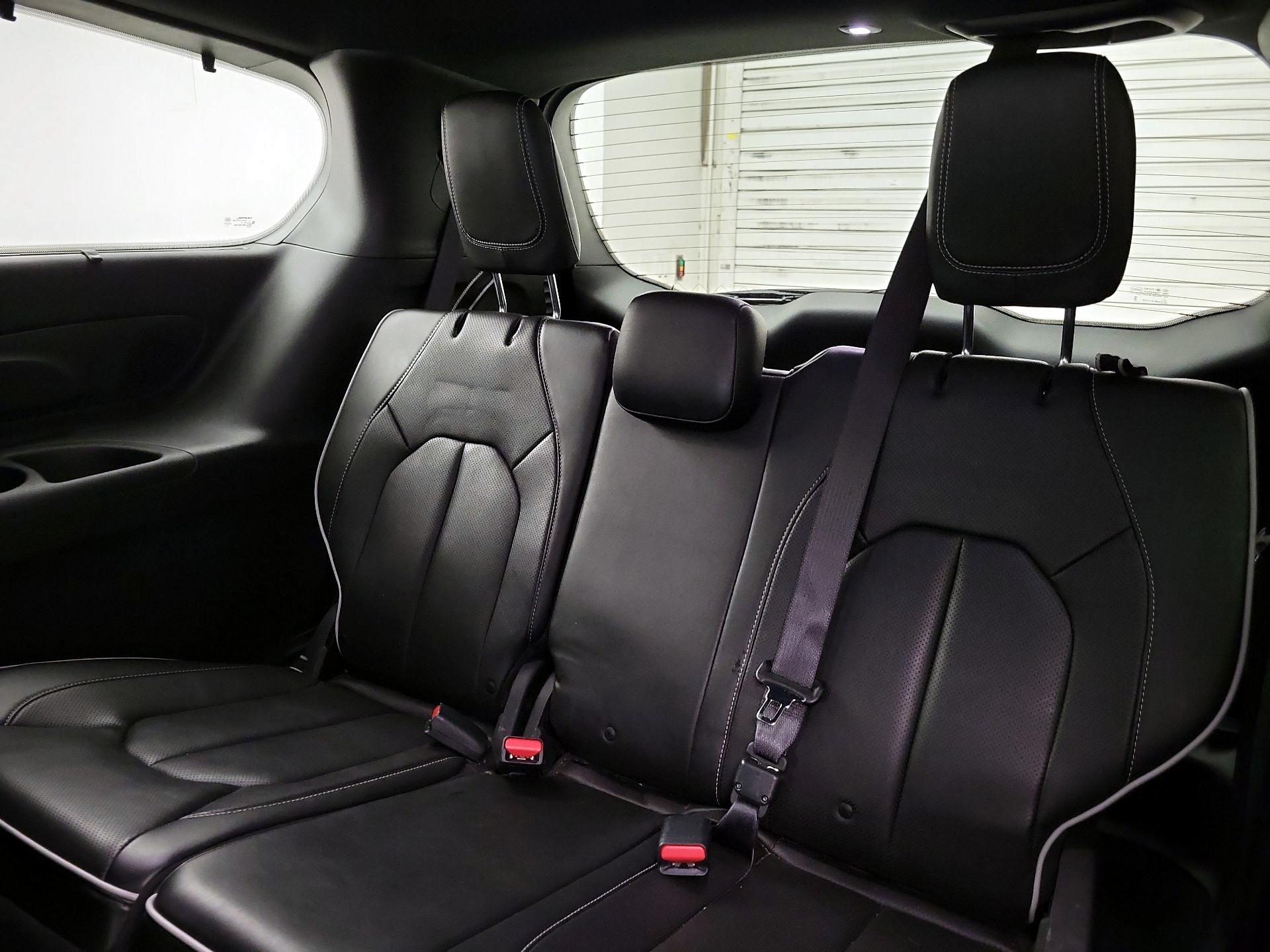 Thumbnail: 2021 Chrysler Pacifica - 20