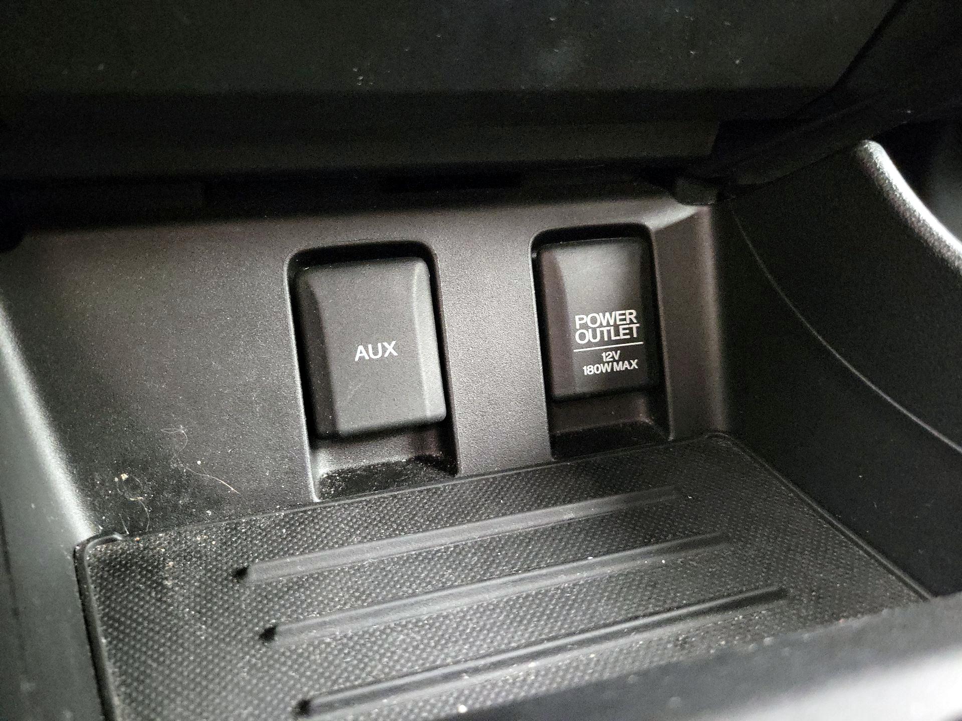 Thumbnail: 2014 Honda Civic - 18