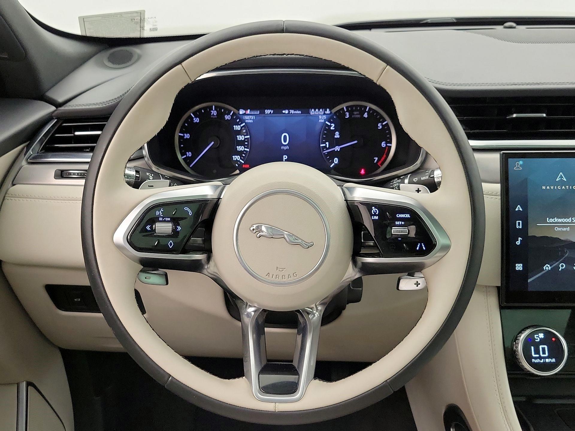 Thumbnail: 2022 Jaguar F-Pace - 10