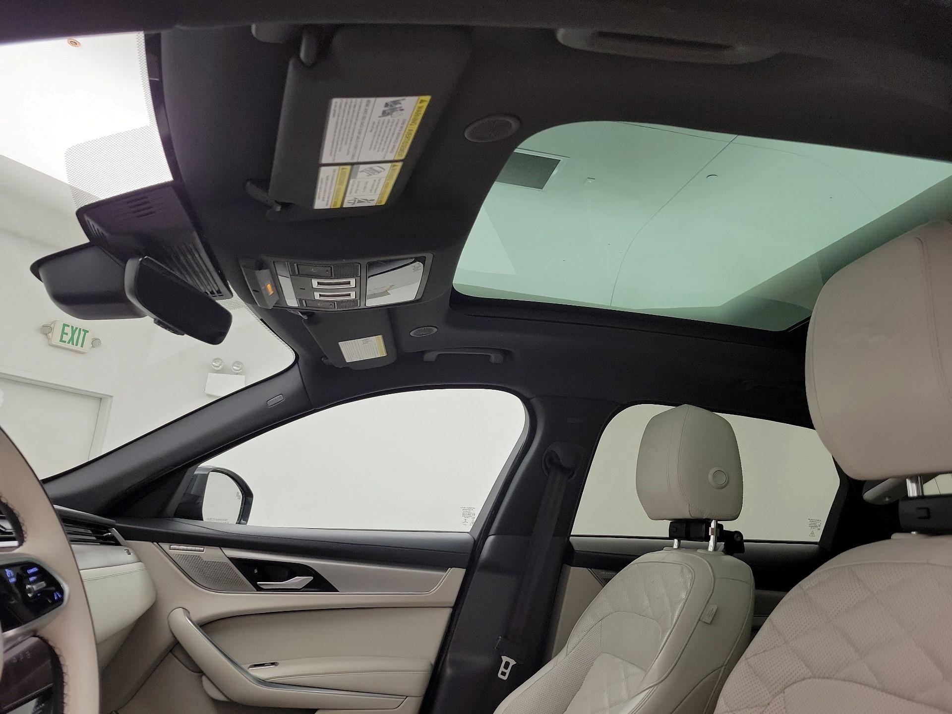 Thumbnail: 2022 Jaguar F-Pace - 20