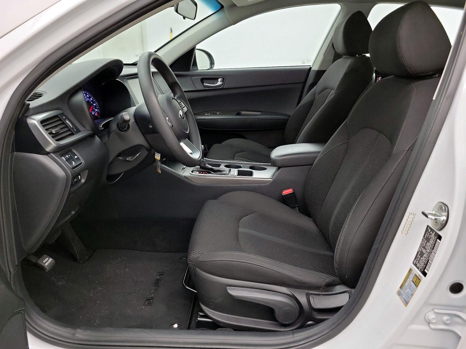 Thumbnail: 2020 Kia Optima - 11