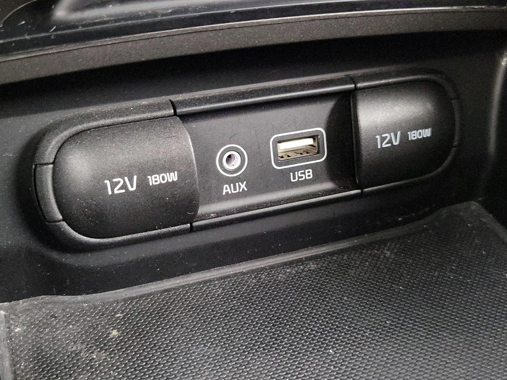 Thumbnail: 2020 Kia Optima - 18