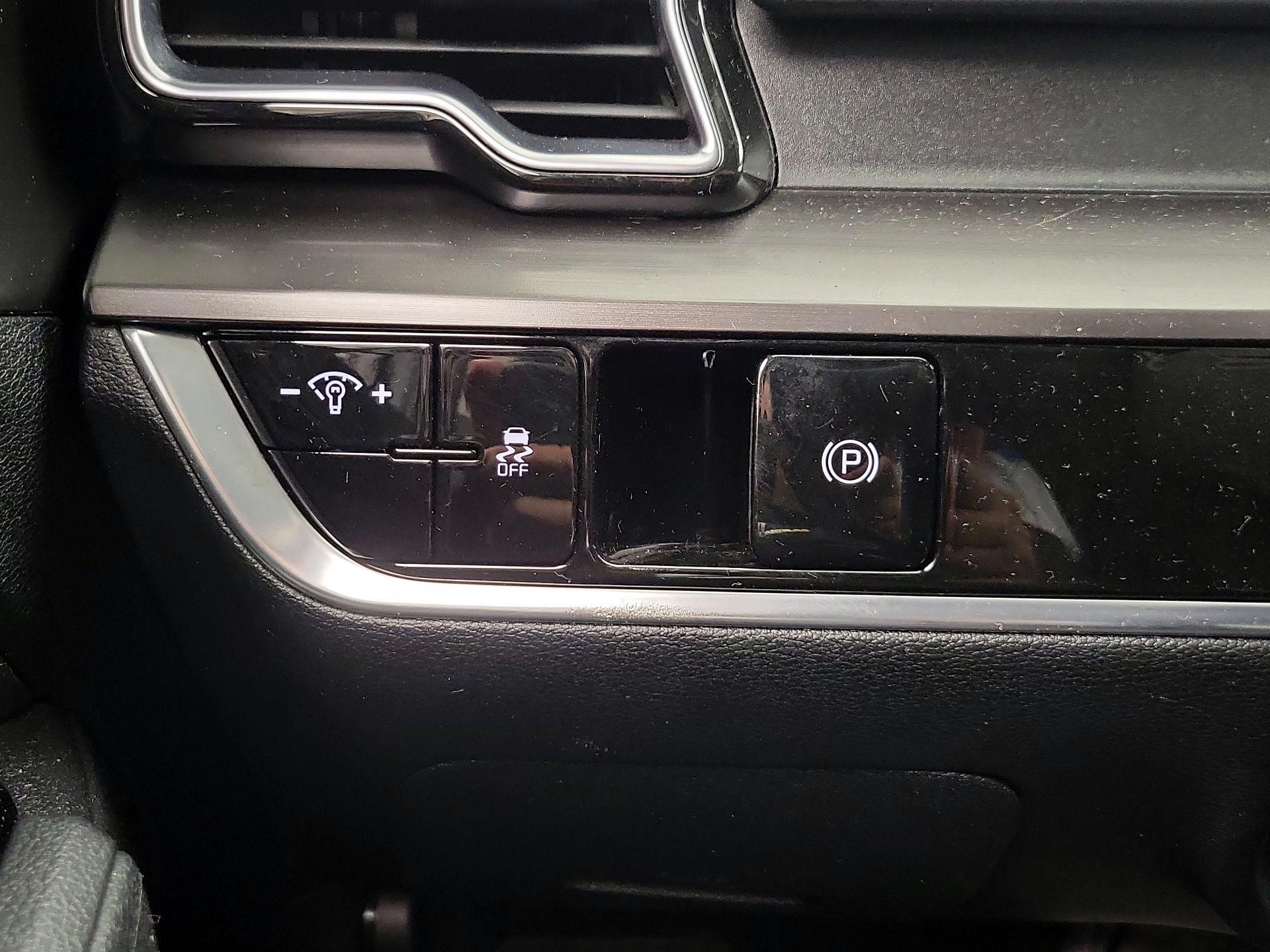 Thumbnail: 2023 Kia Sportage - 13