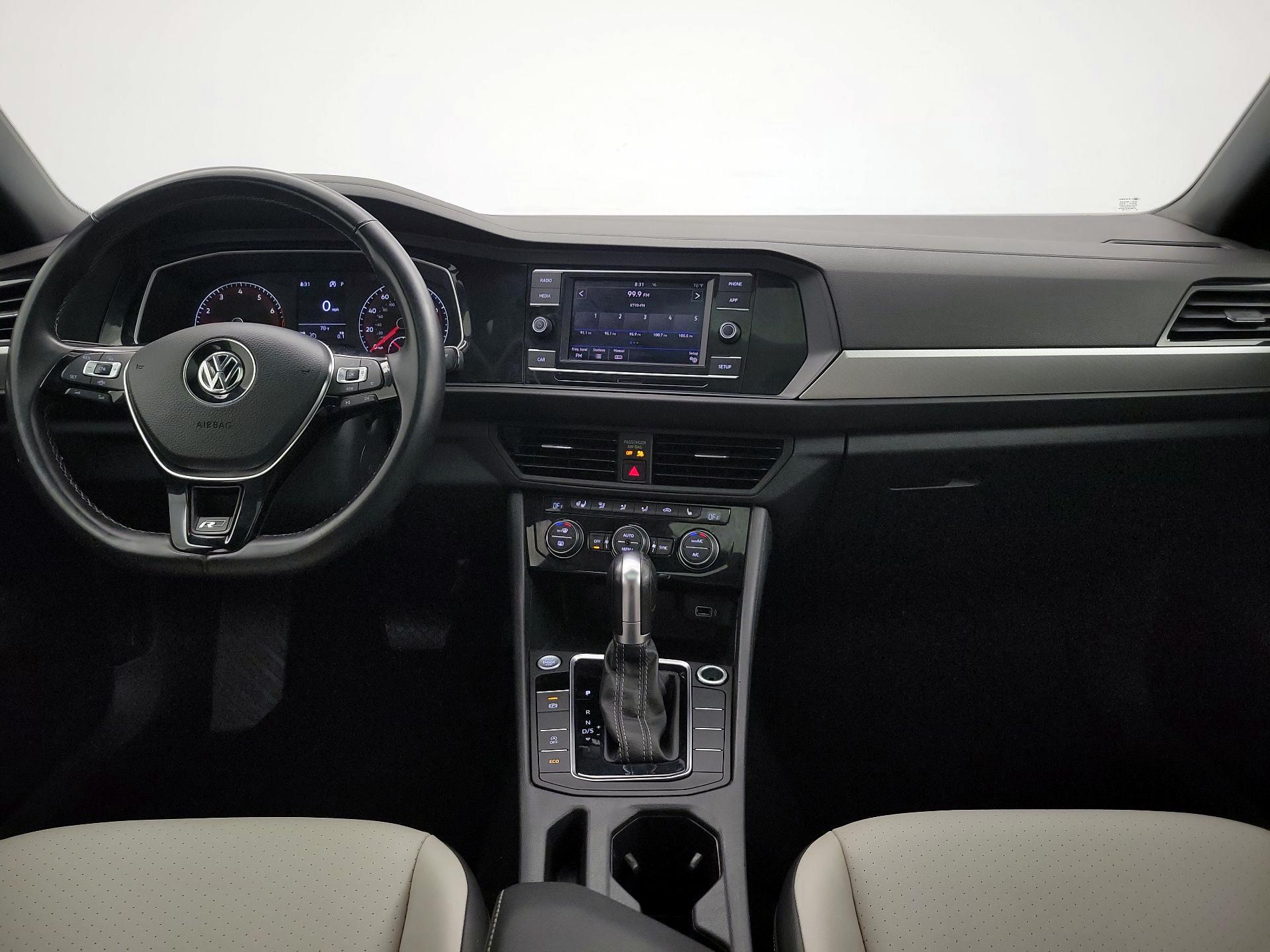 Thumbnail: 2019 Volkswagen Jetta - 9