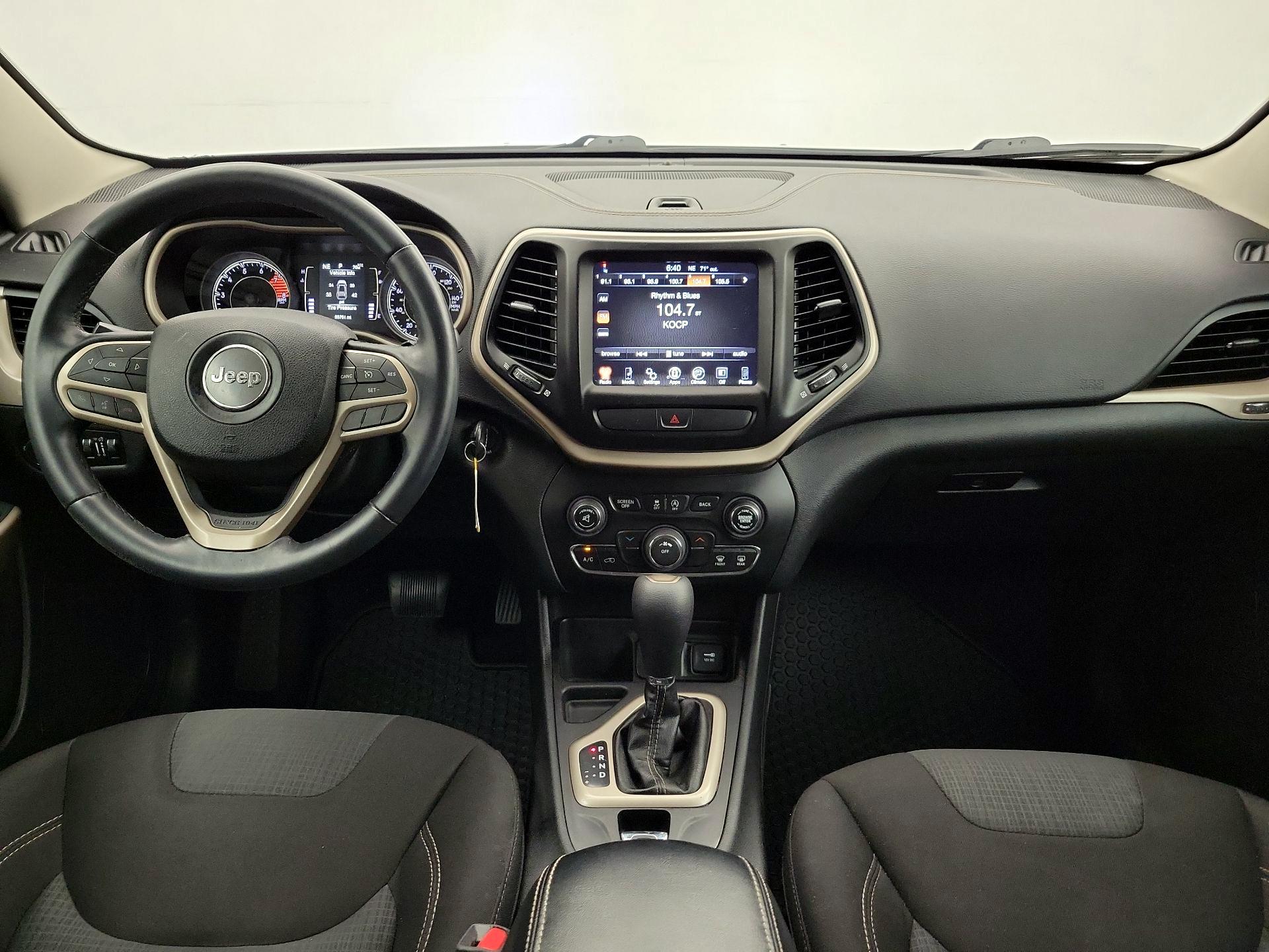 Thumbnail: 2017 Jeep Cherokee - 9