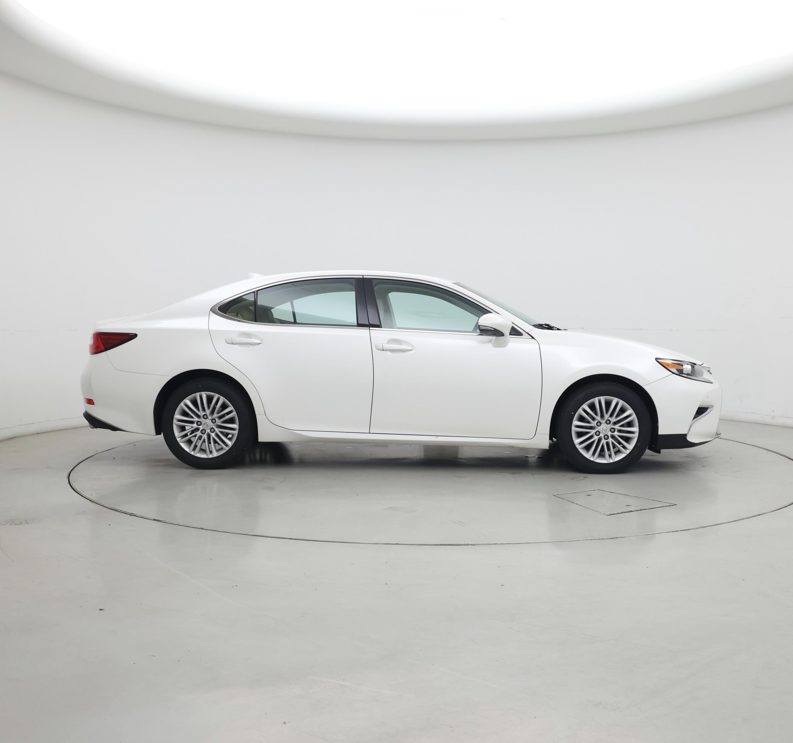 Thumbnail: 2017 Lexus ES - 7