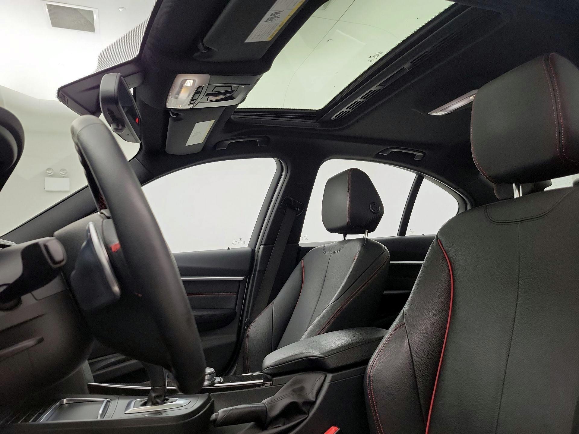 Thumbnail: 2017 BMW 3 Series - 20