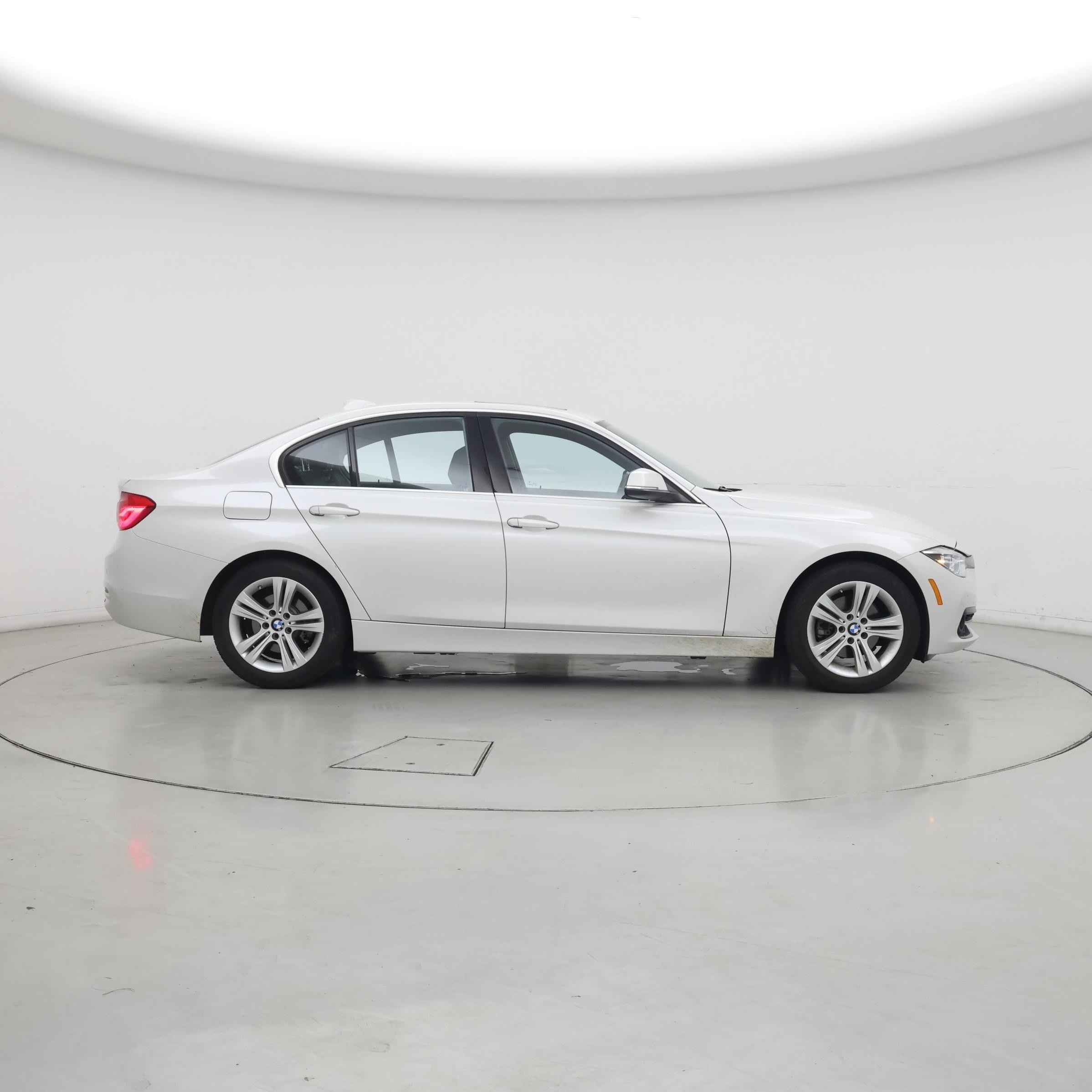 Thumbnail: 2017 BMW 3 Series - 7