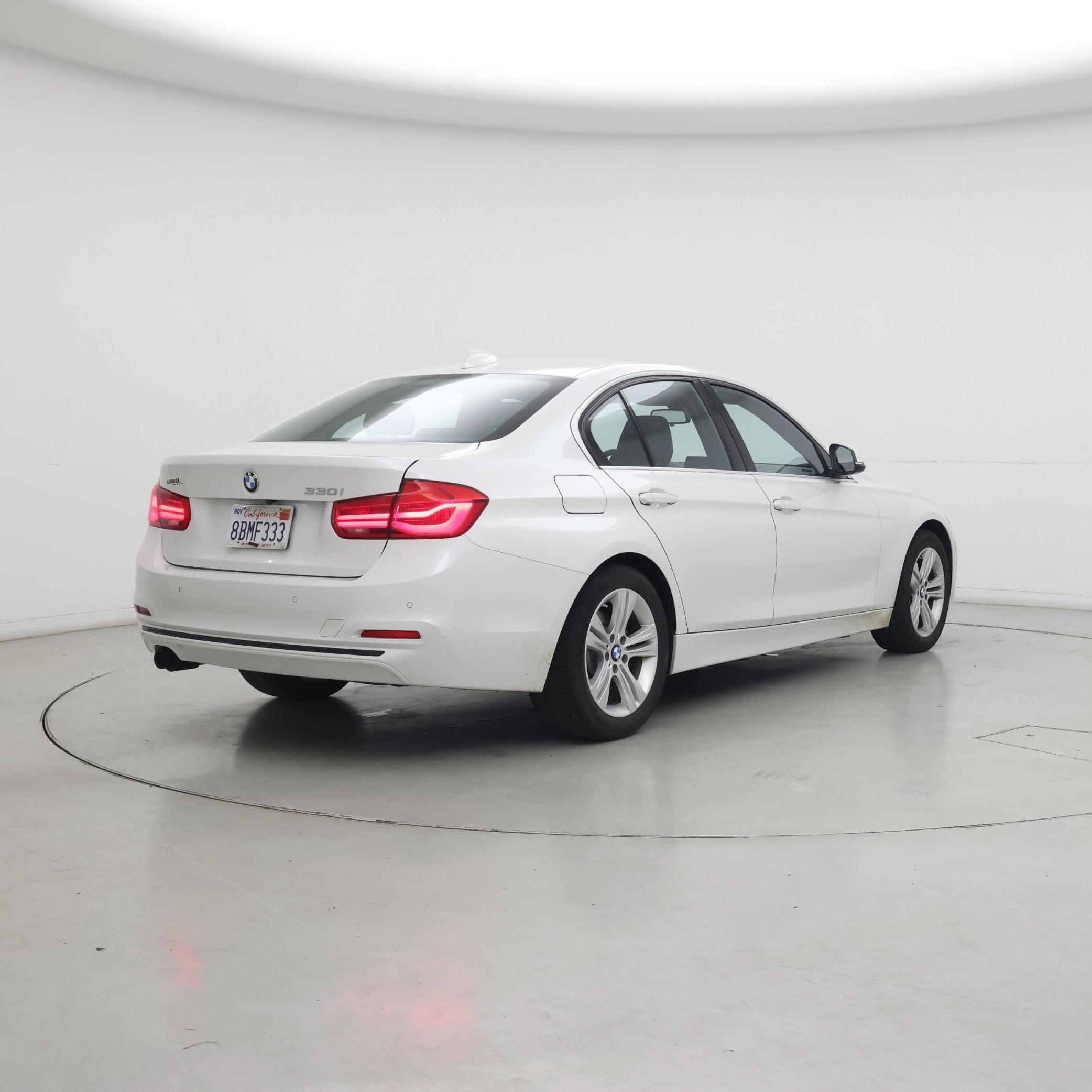 Thumbnail: 2017 BMW 3 Series - 8