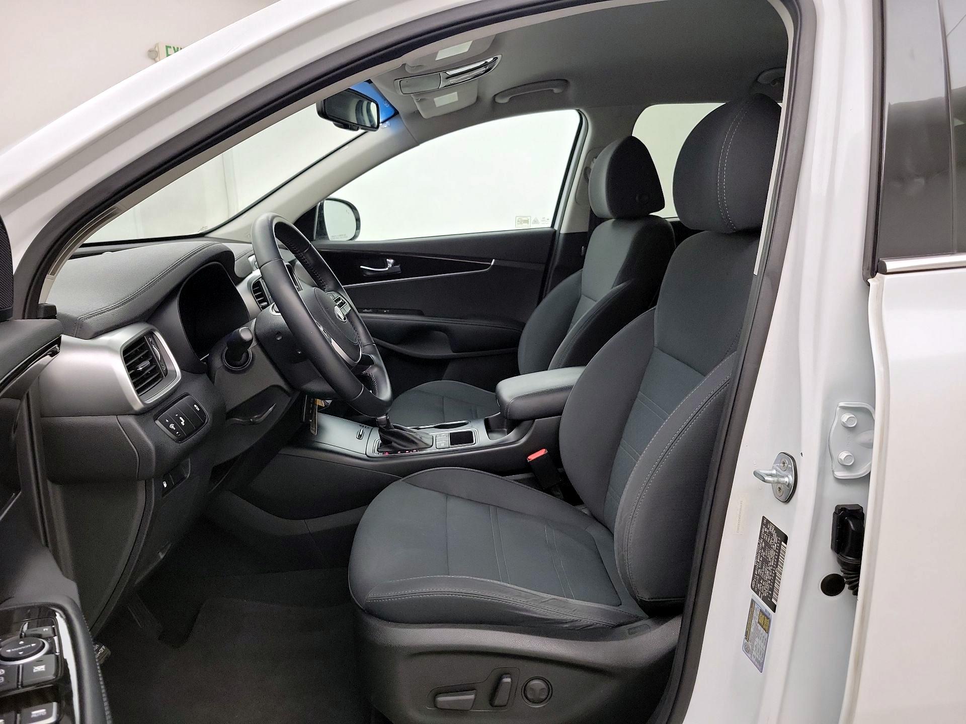 Thumbnail: 2019 Kia Sorento - 11