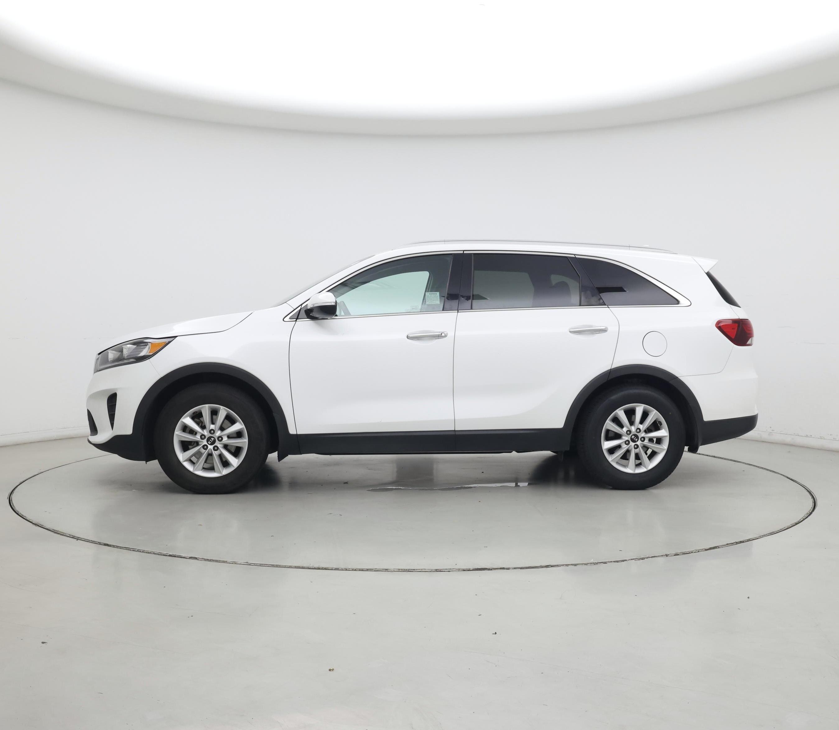 Thumbnail: 2019 Kia Sorento - 3