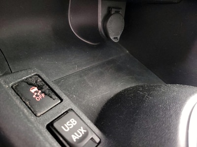 USB/AUX Ports