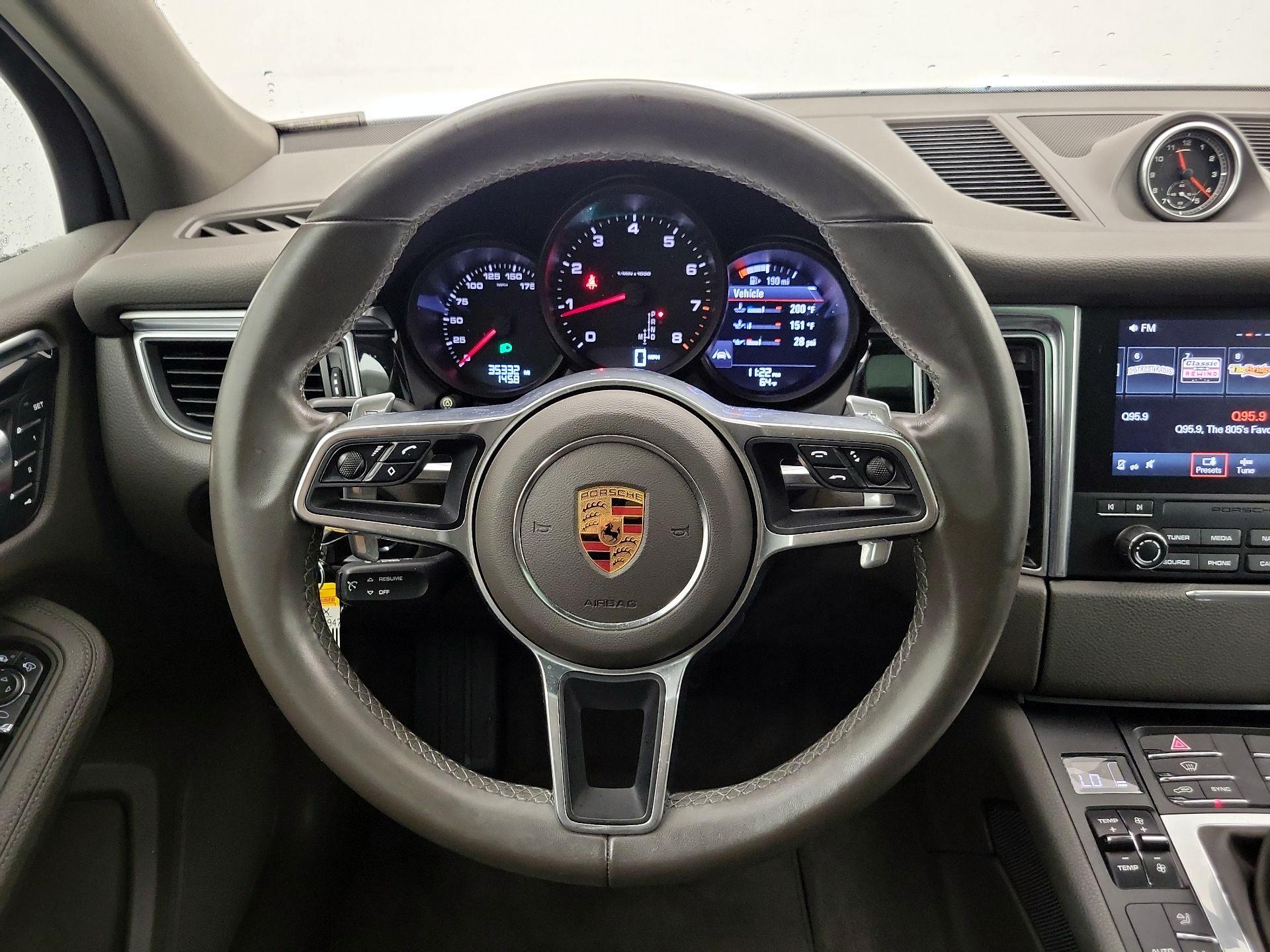 Thumbnail: 2018 Porsche Macan - 10