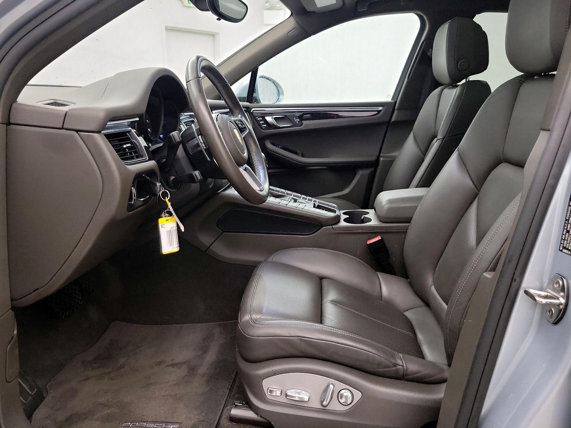 Thumbnail: 2018 Porsche Macan - 11