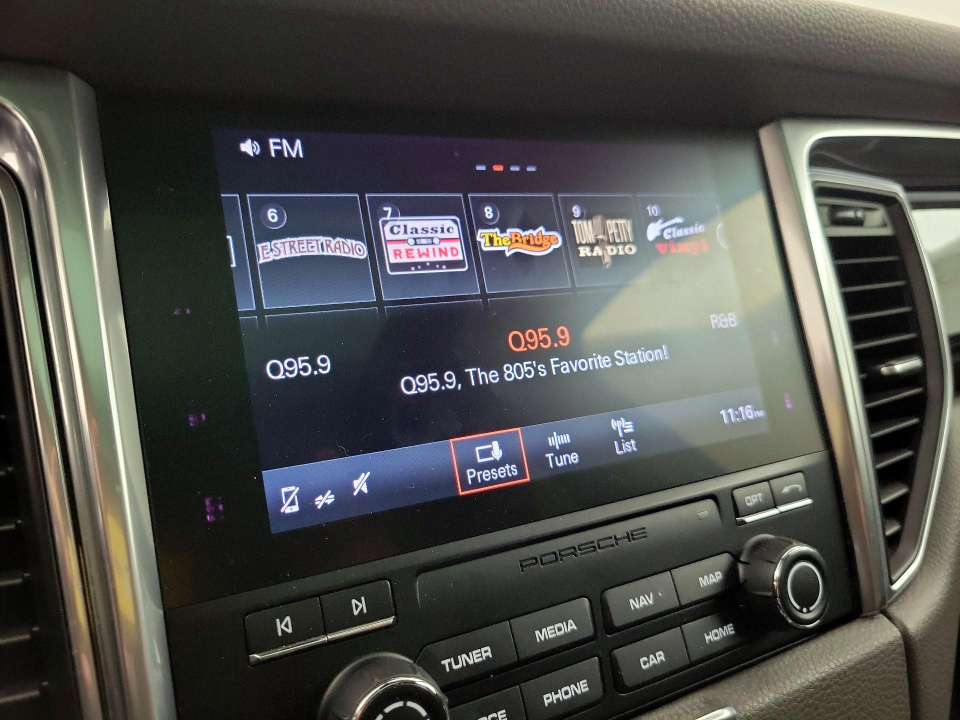 Thumbnail: 2018 Porsche Macan - 15