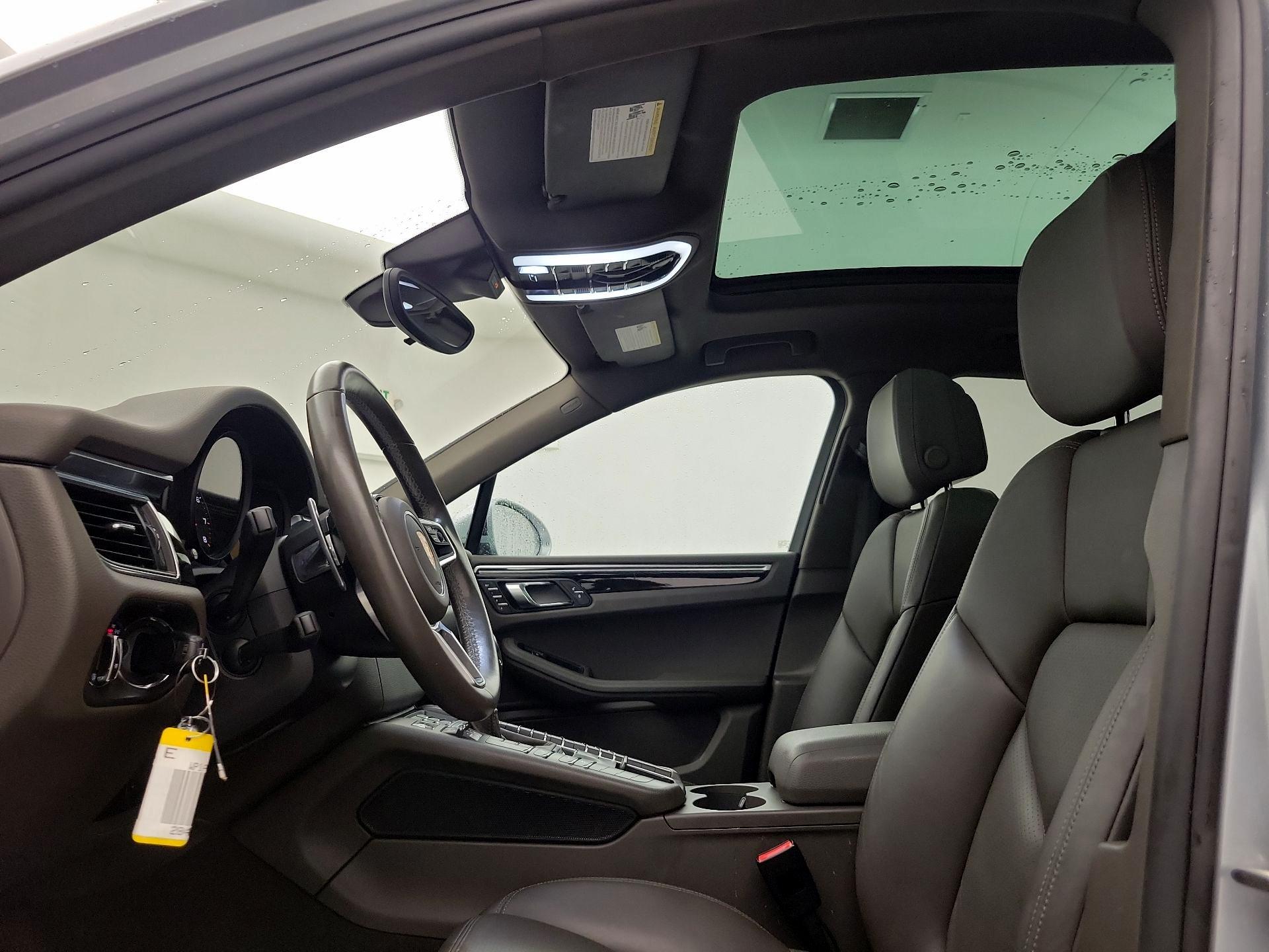 Thumbnail: 2018 Porsche Macan - 19