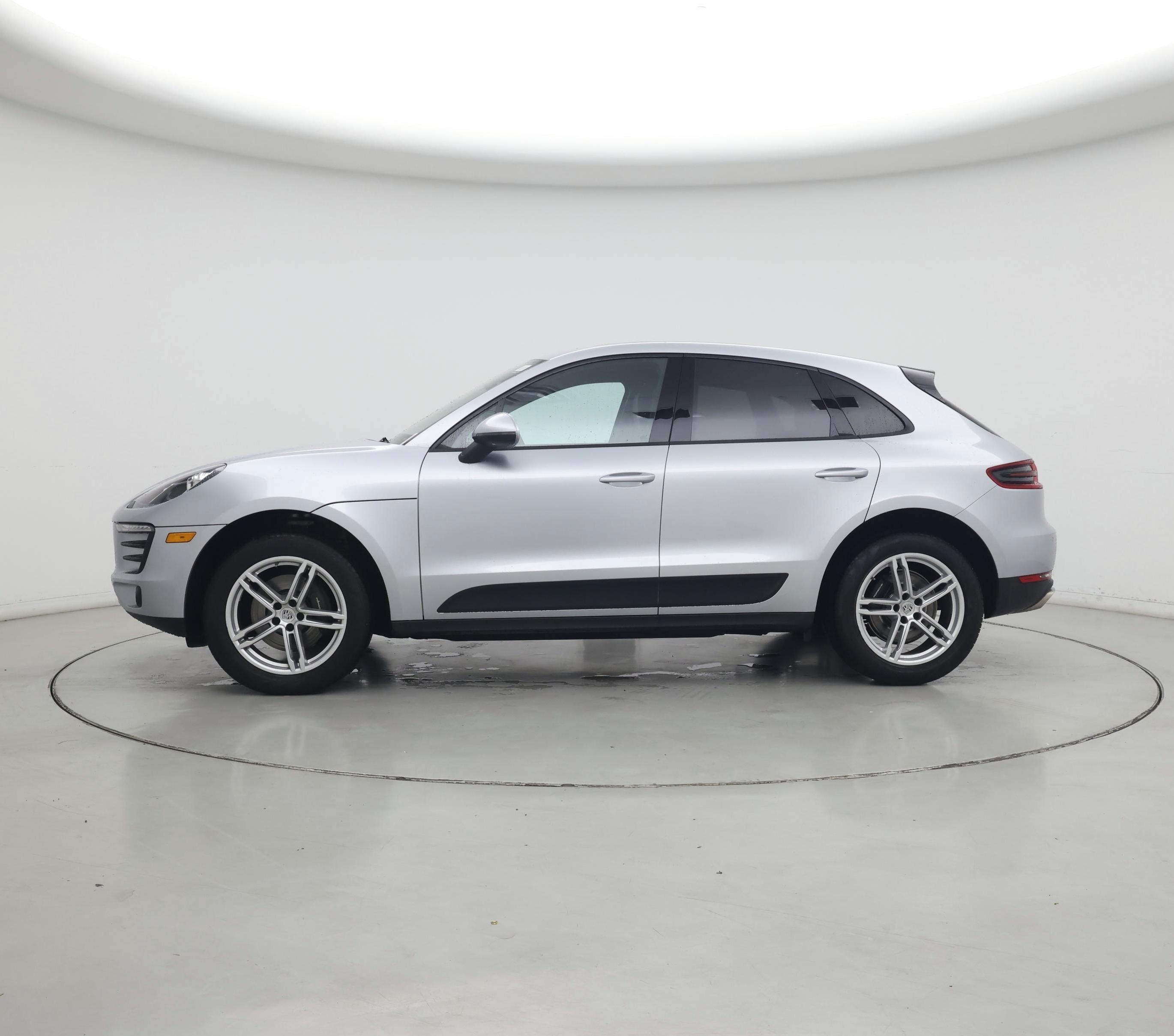 Thumbnail: 2018 Porsche Macan - 3