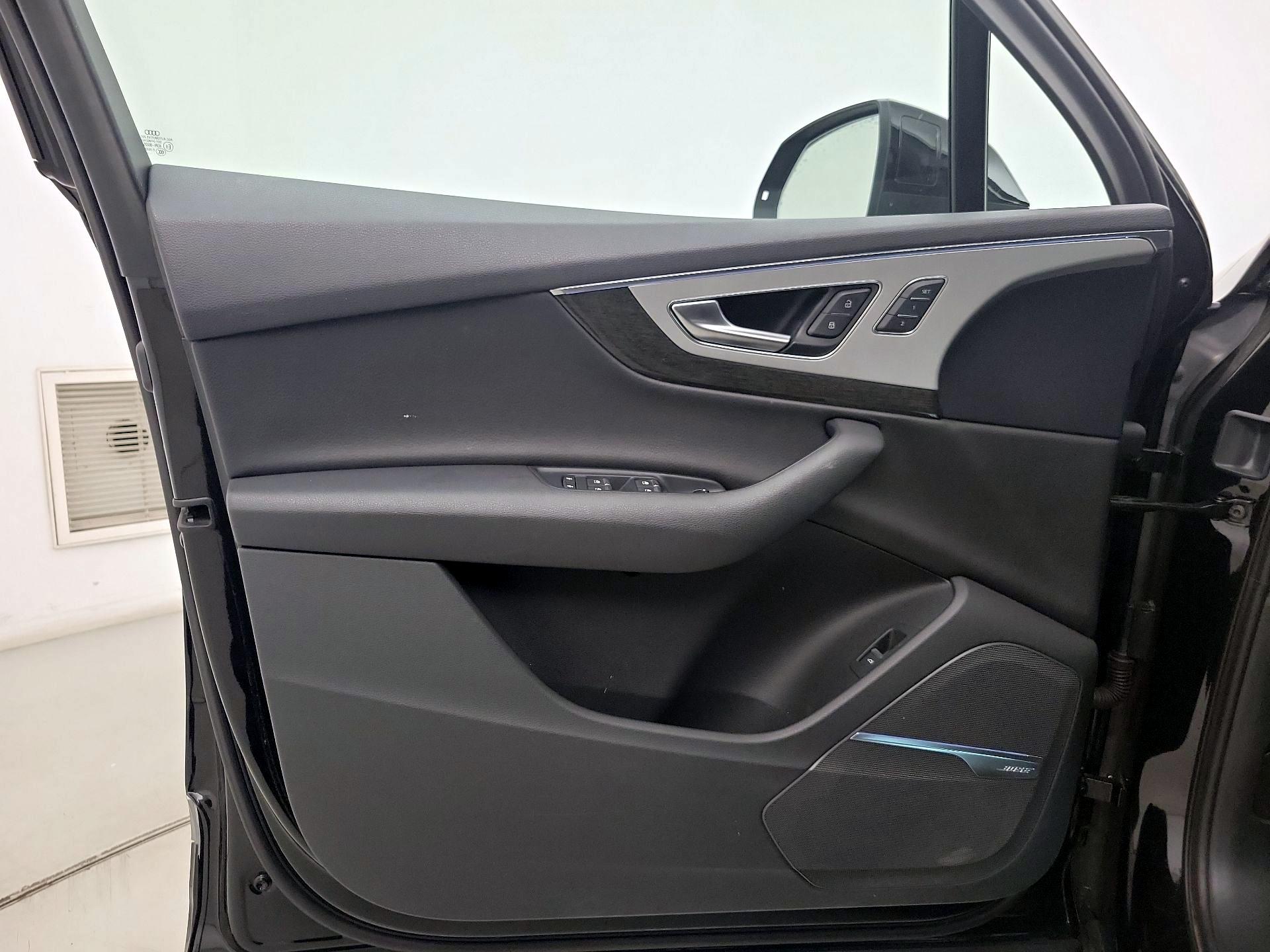 Thumbnail: 2019 Audi Q7 - 12