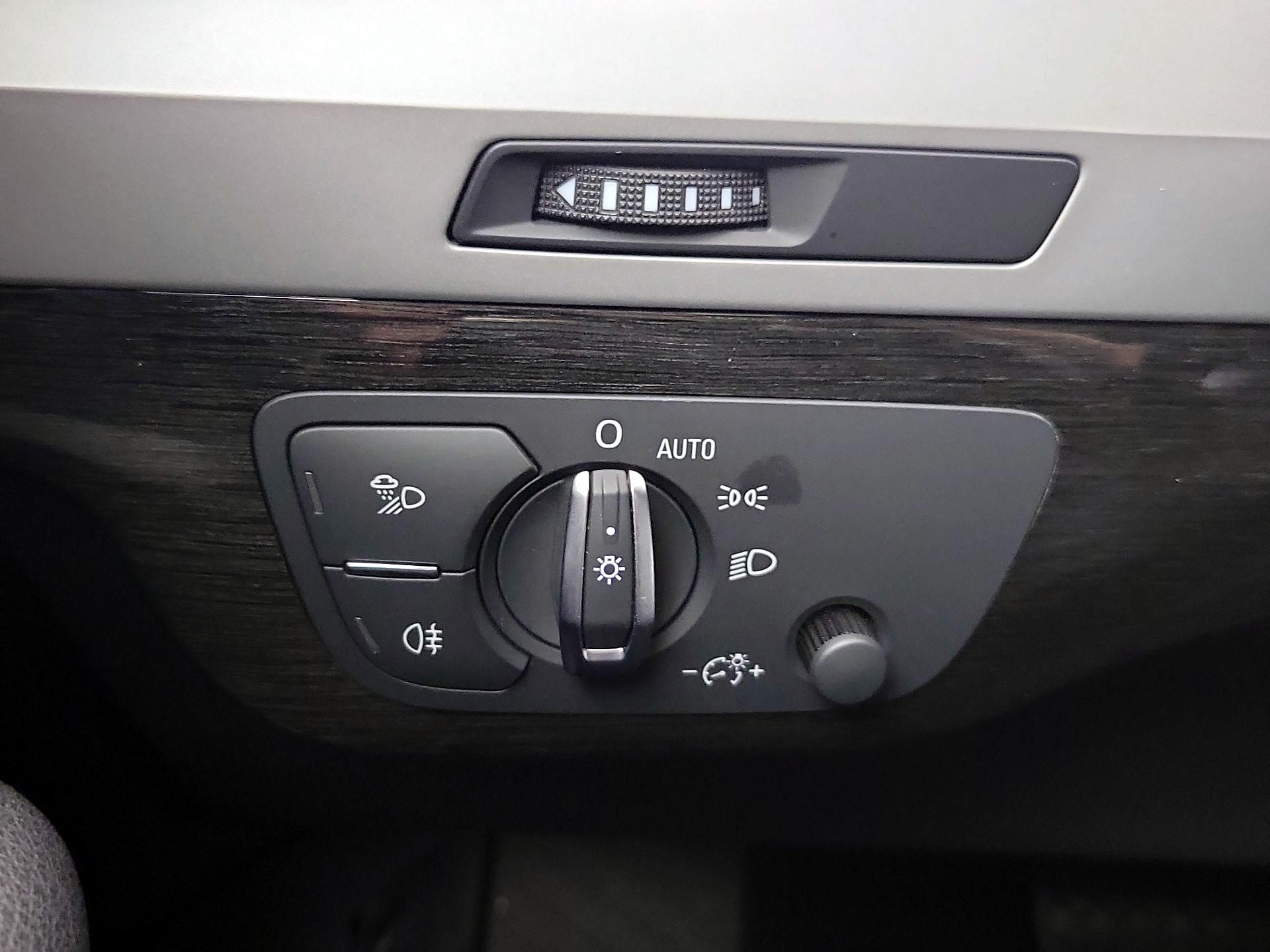 Thumbnail: 2019 Audi Q7 - 13