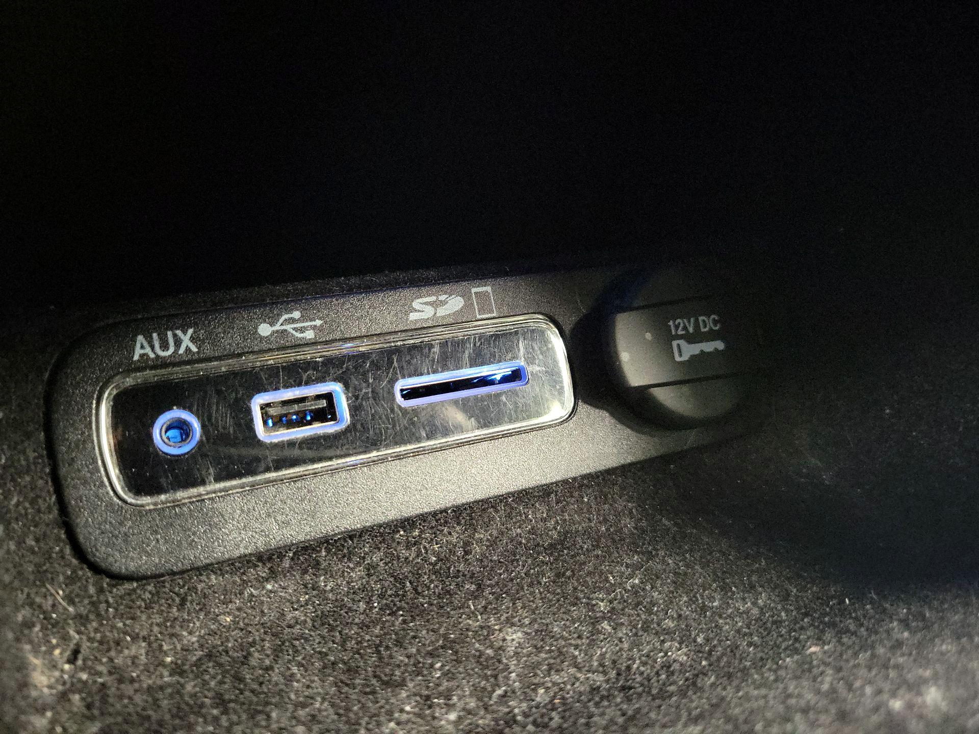 Thumbnail: 2014 Jeep Grand Cherokee - 17