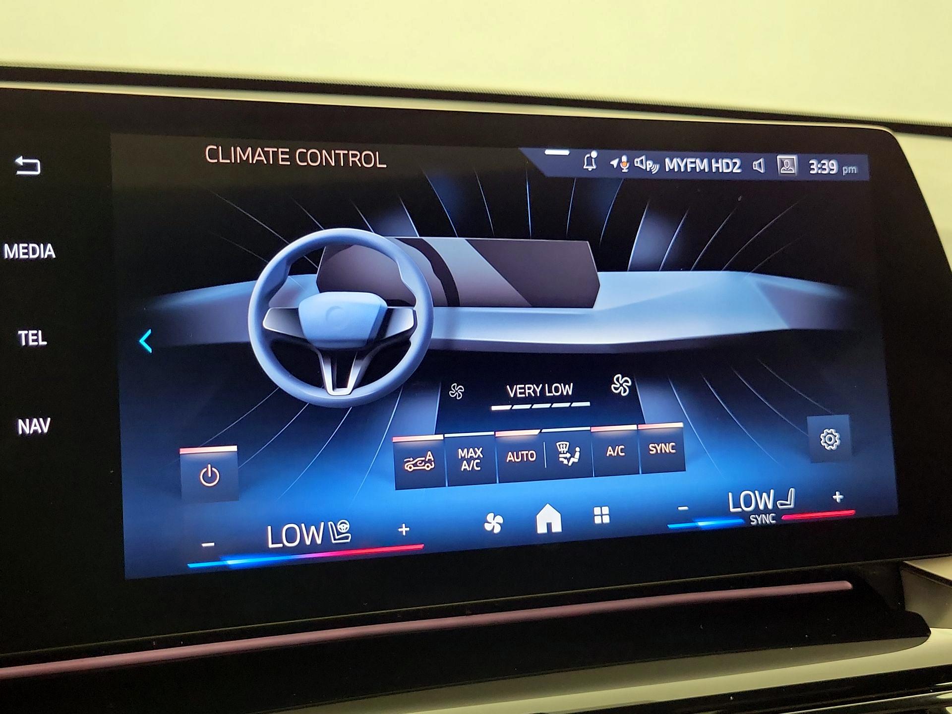 Thumbnail: 2024 BMW X1 - 16