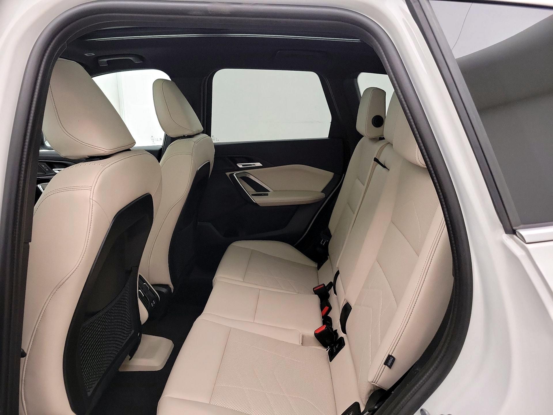 Thumbnail: 2024 BMW X1 - 20