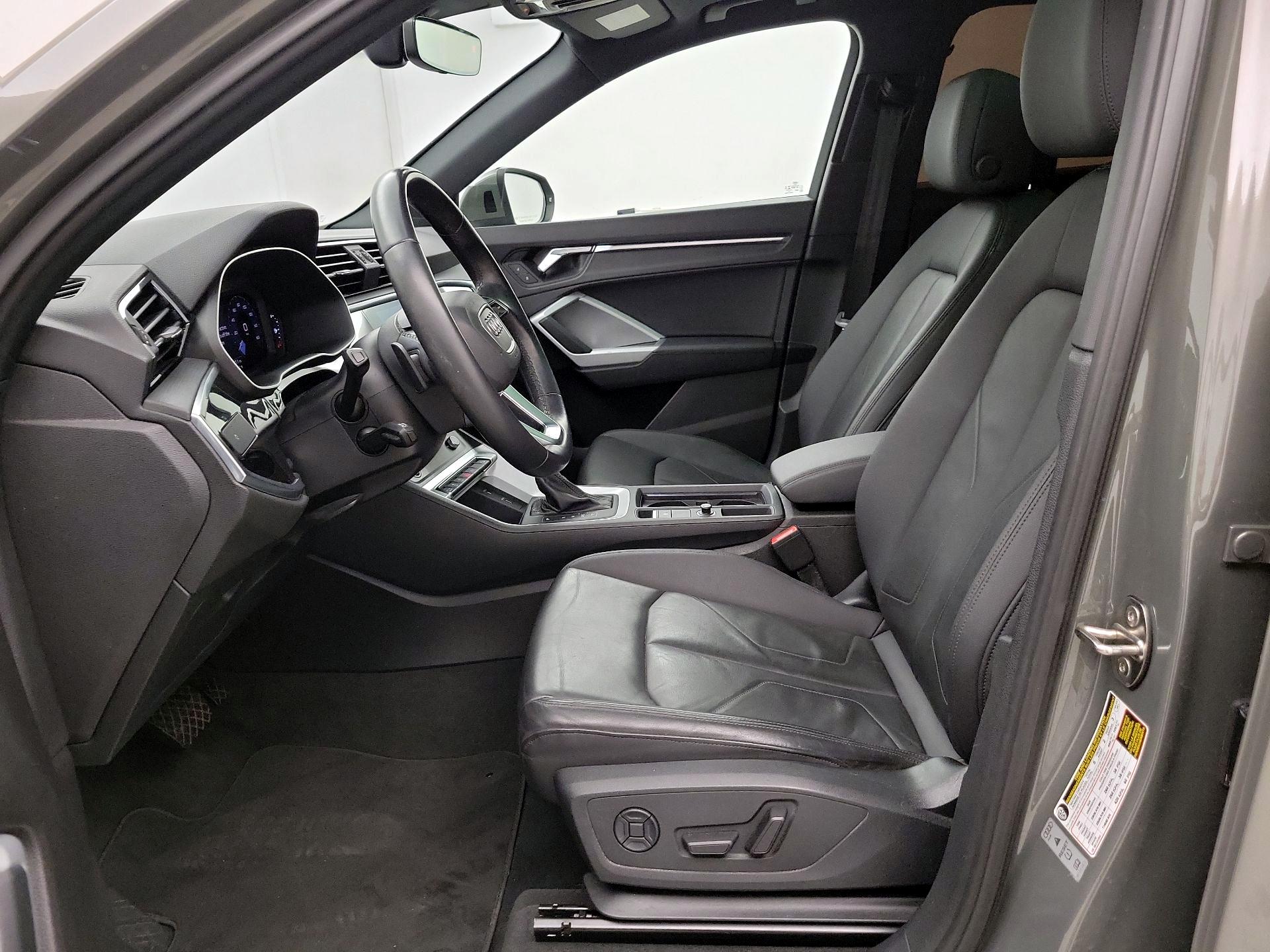 Thumbnail: 2021 Audi Q3 - 11