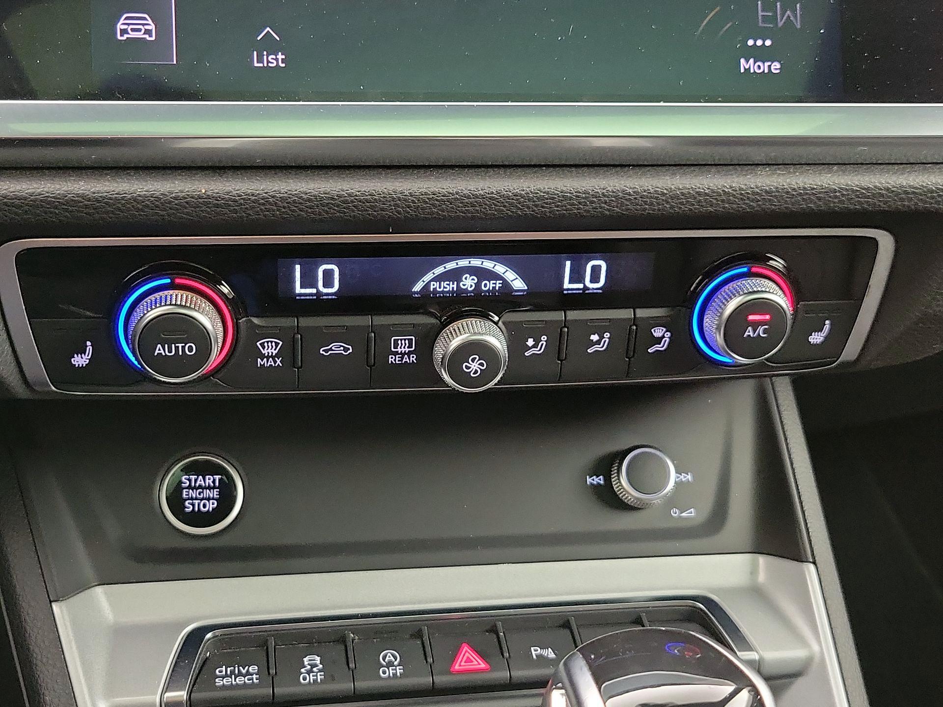 Thumbnail: 2021 Audi Q3 - 16