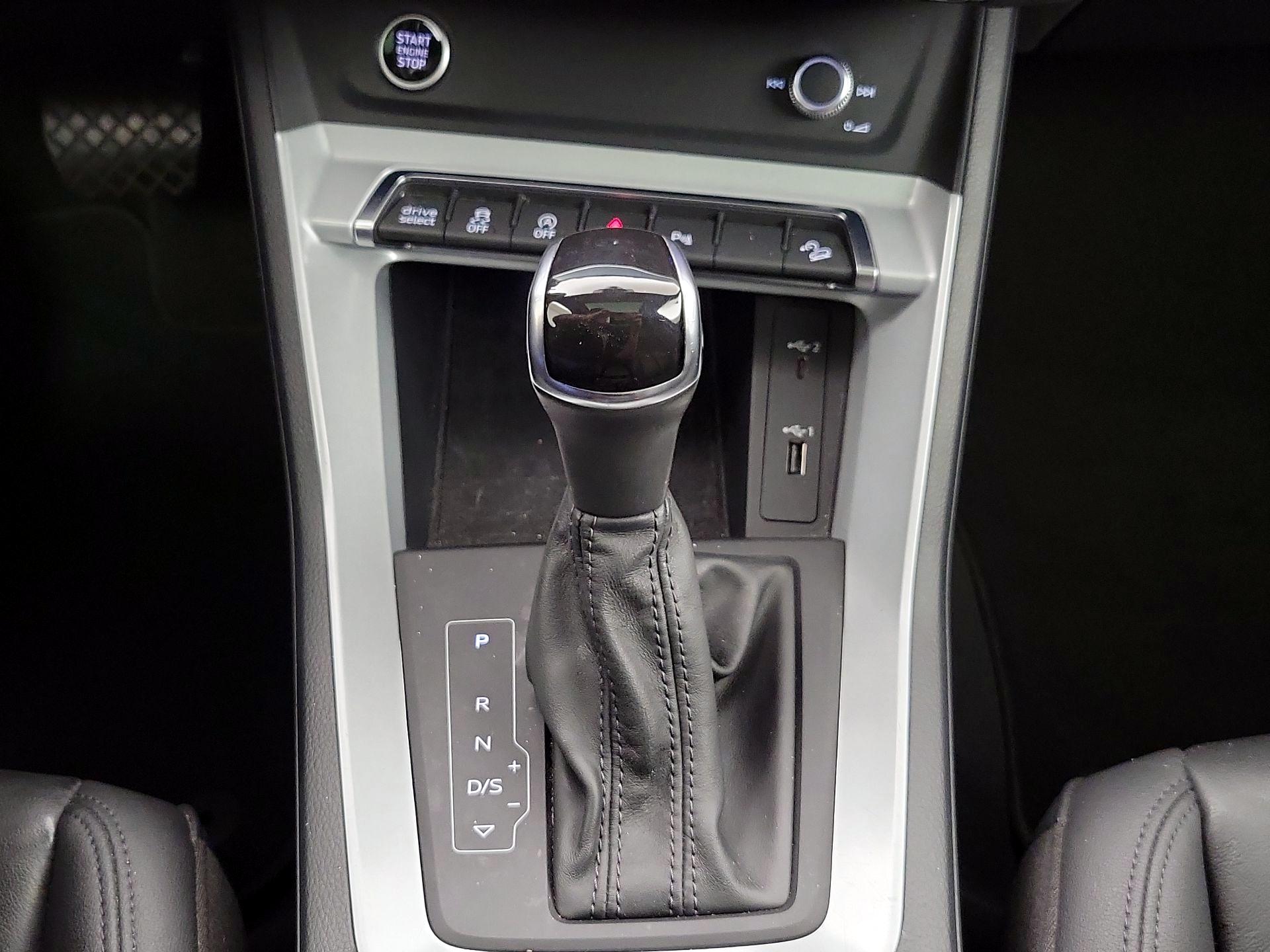 Thumbnail: 2021 Audi Q3 - 17