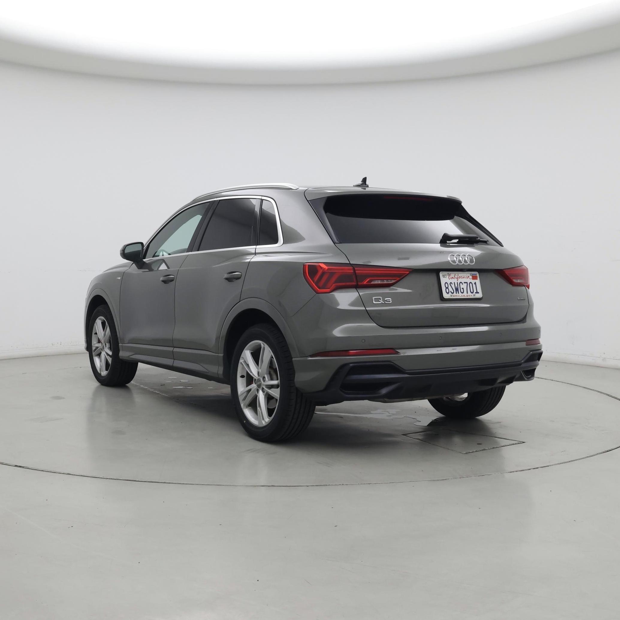 Thumbnail: 2021 Audi Q3 - 2