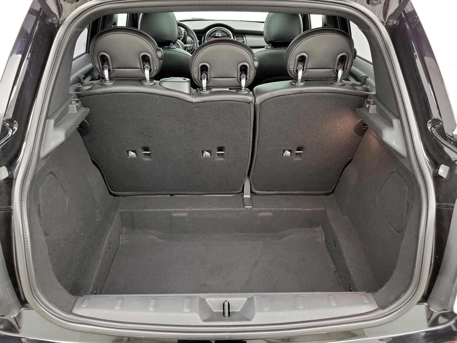 Thumbnail: 2016 MINI Cooper Hardtop - 20