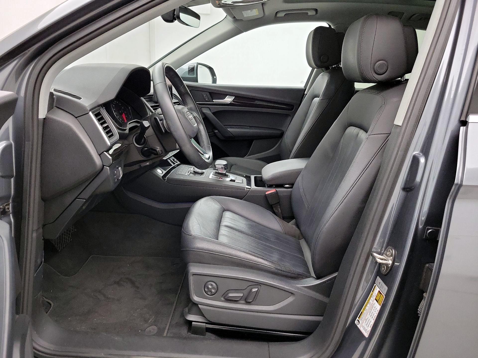 Thumbnail: 2020 Audi Q5 - 11