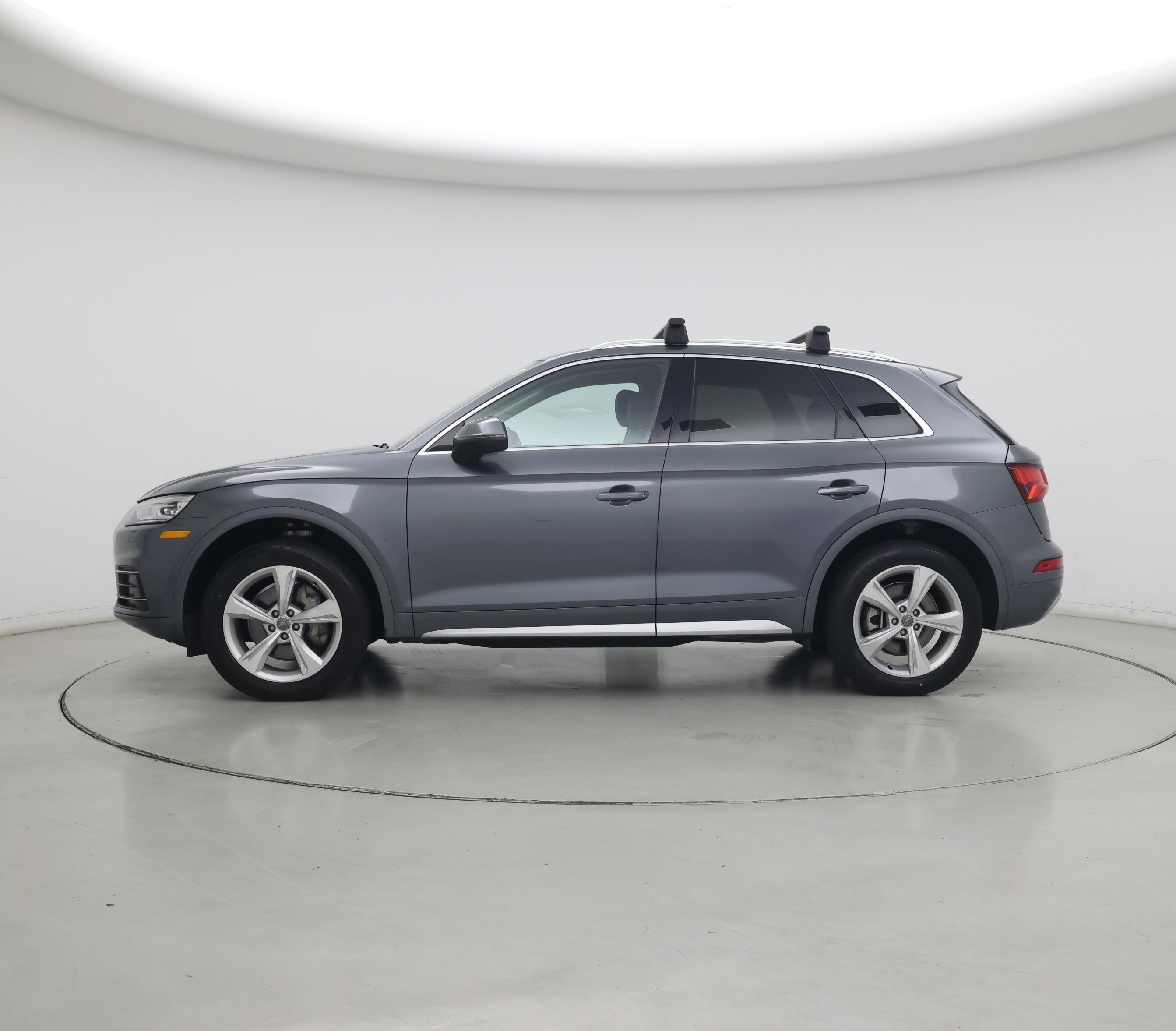 Thumbnail: 2020 Audi Q5 - 3