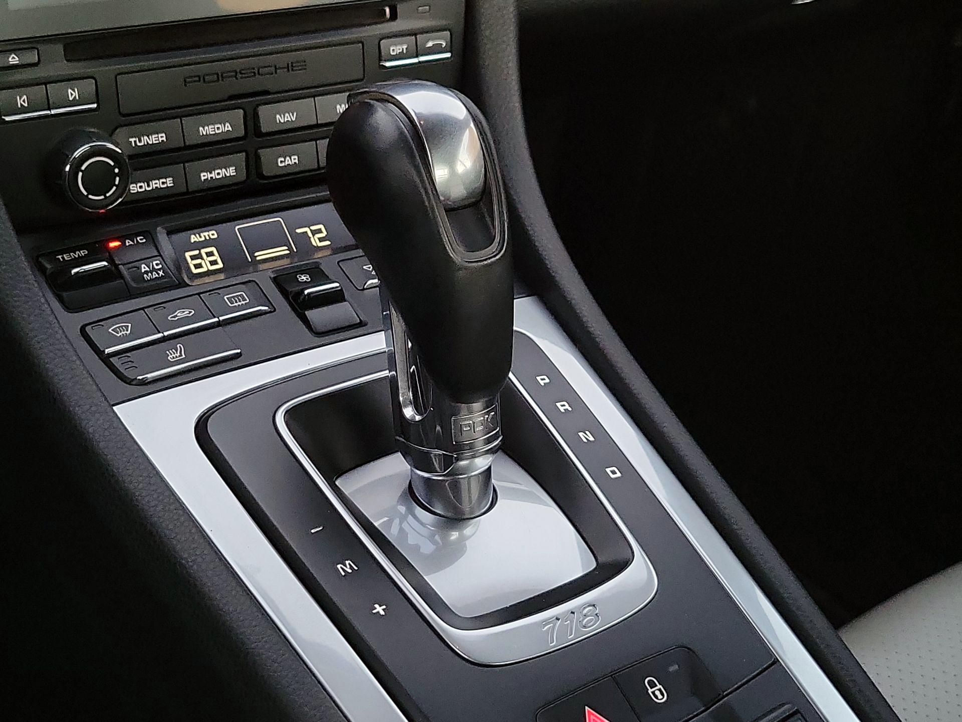 Thumbnail: 2018 Porsche 718 Cayman - 17