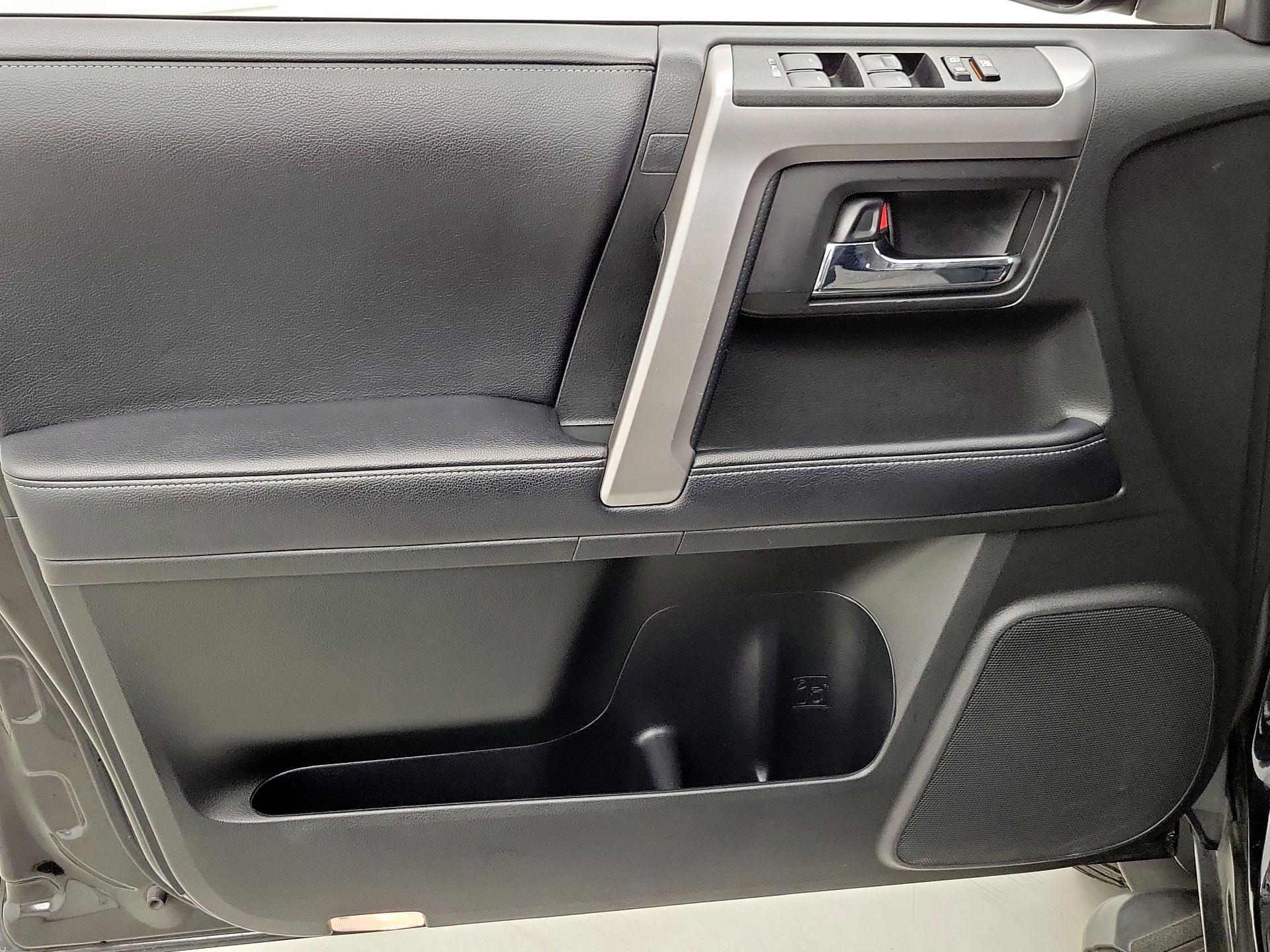 Thumbnail: 2019 Toyota 4Runner - 12