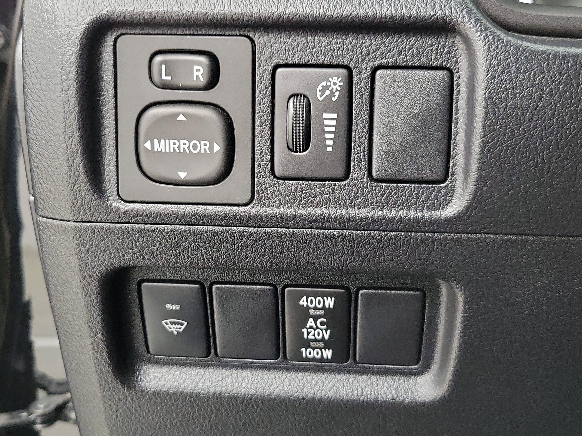 Thumbnail: 2019 Toyota 4Runner - 13