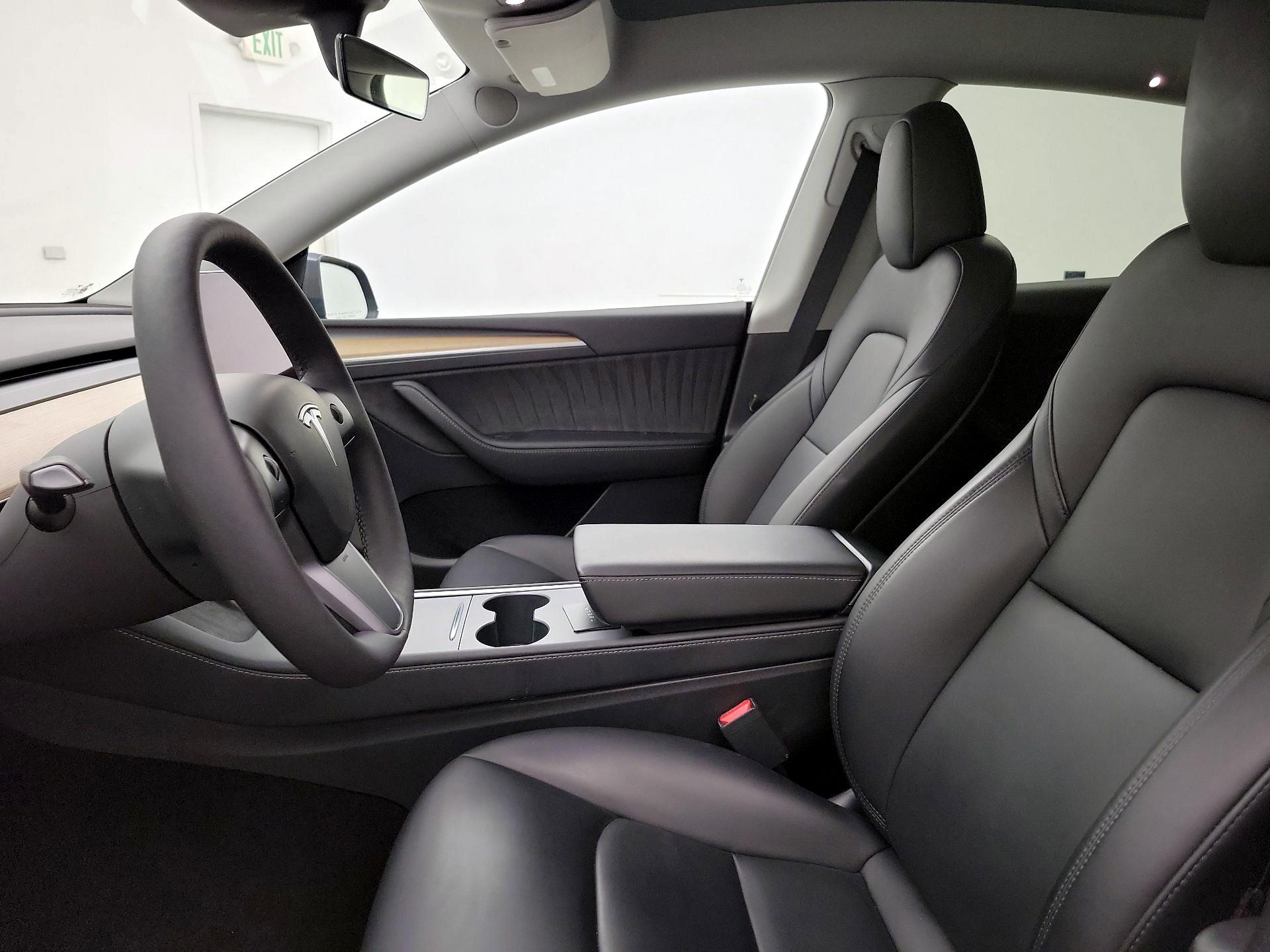 Thumbnail: 2023 Tesla Model Y - 11