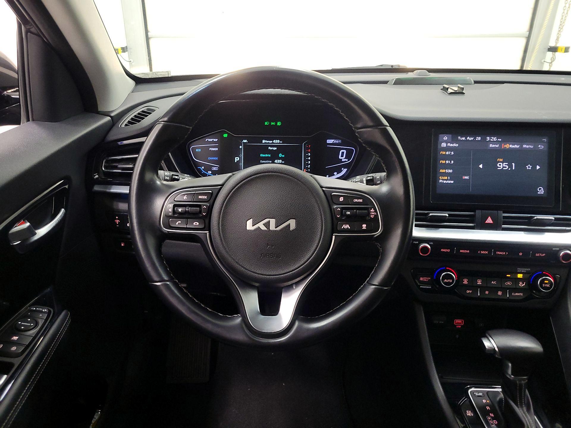 Thumbnail: 2022 Kia Niro - 10