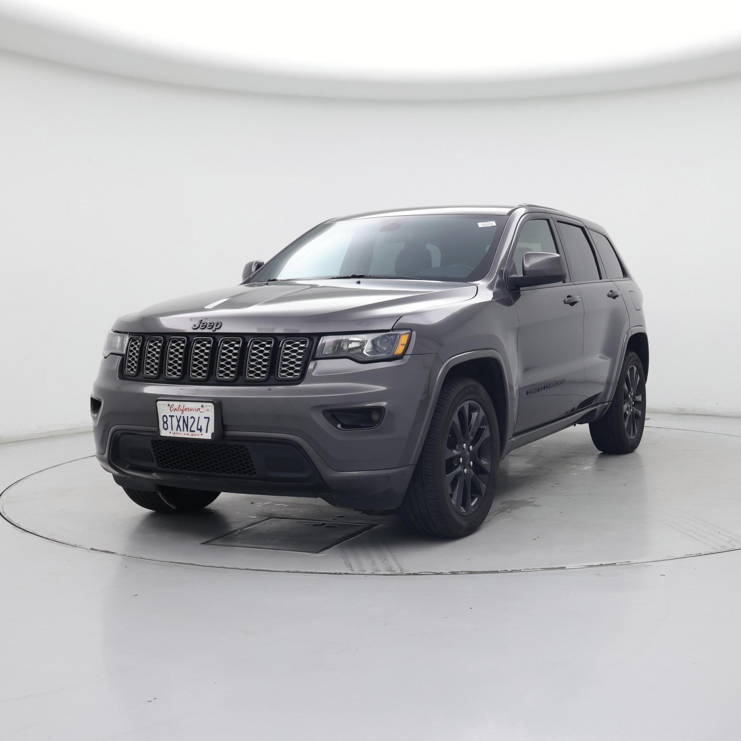 Thumbnail: 2021 Jeep Grand Cherokee - 4