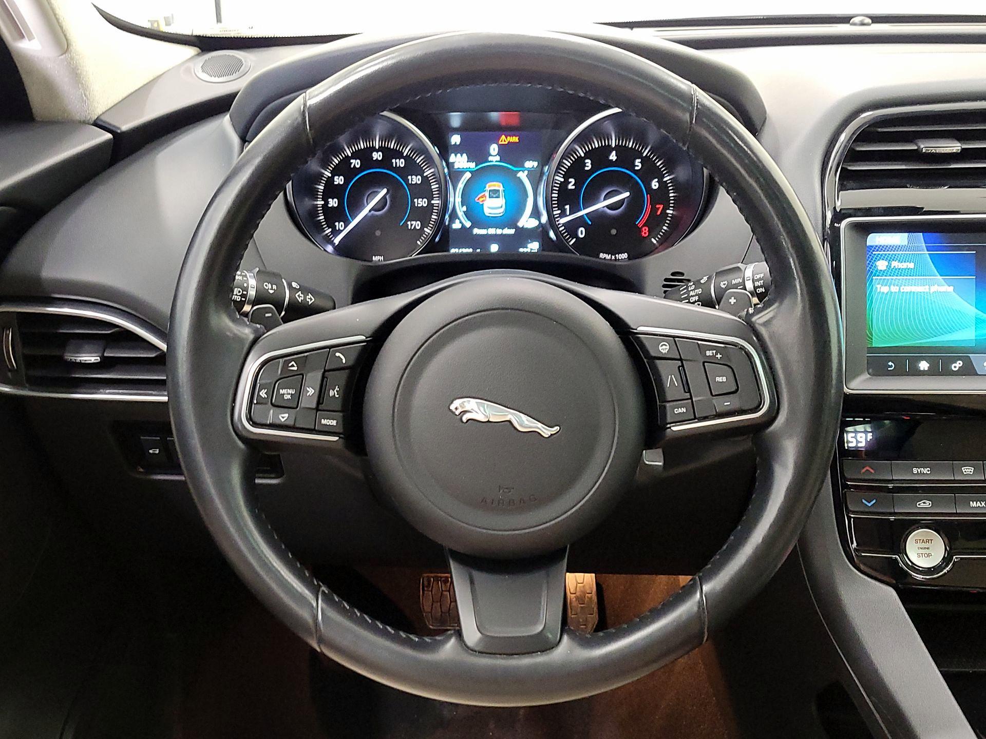 Thumbnail: 2020 Jaguar F-Pace - 10