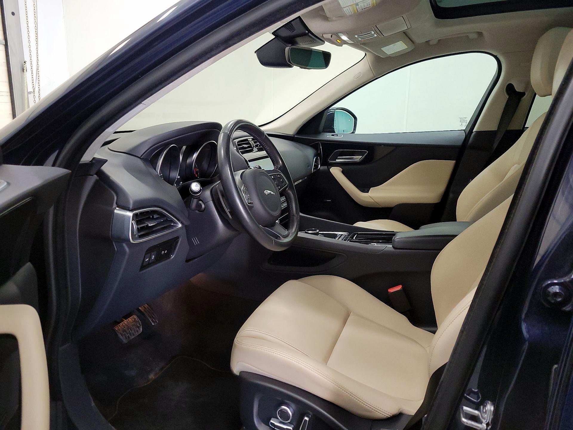Thumbnail: 2020 Jaguar F-Pace - 11