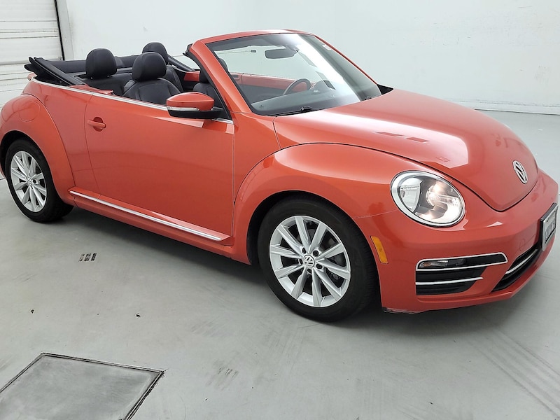 2018 Volkswagen Beetle S -
                  Palmdale, CA