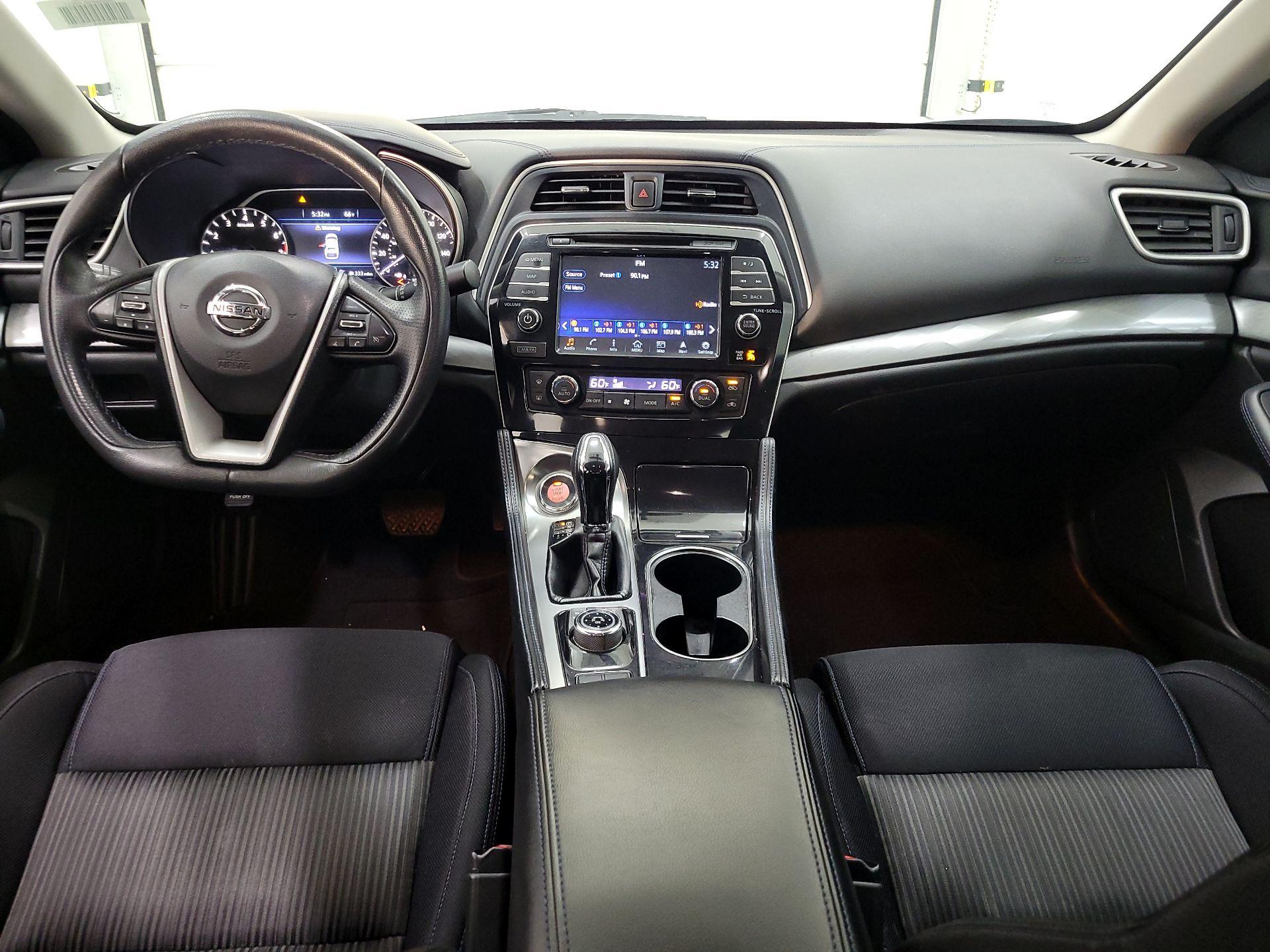 Thumbnail: 2016 Nissan Maxima - 9