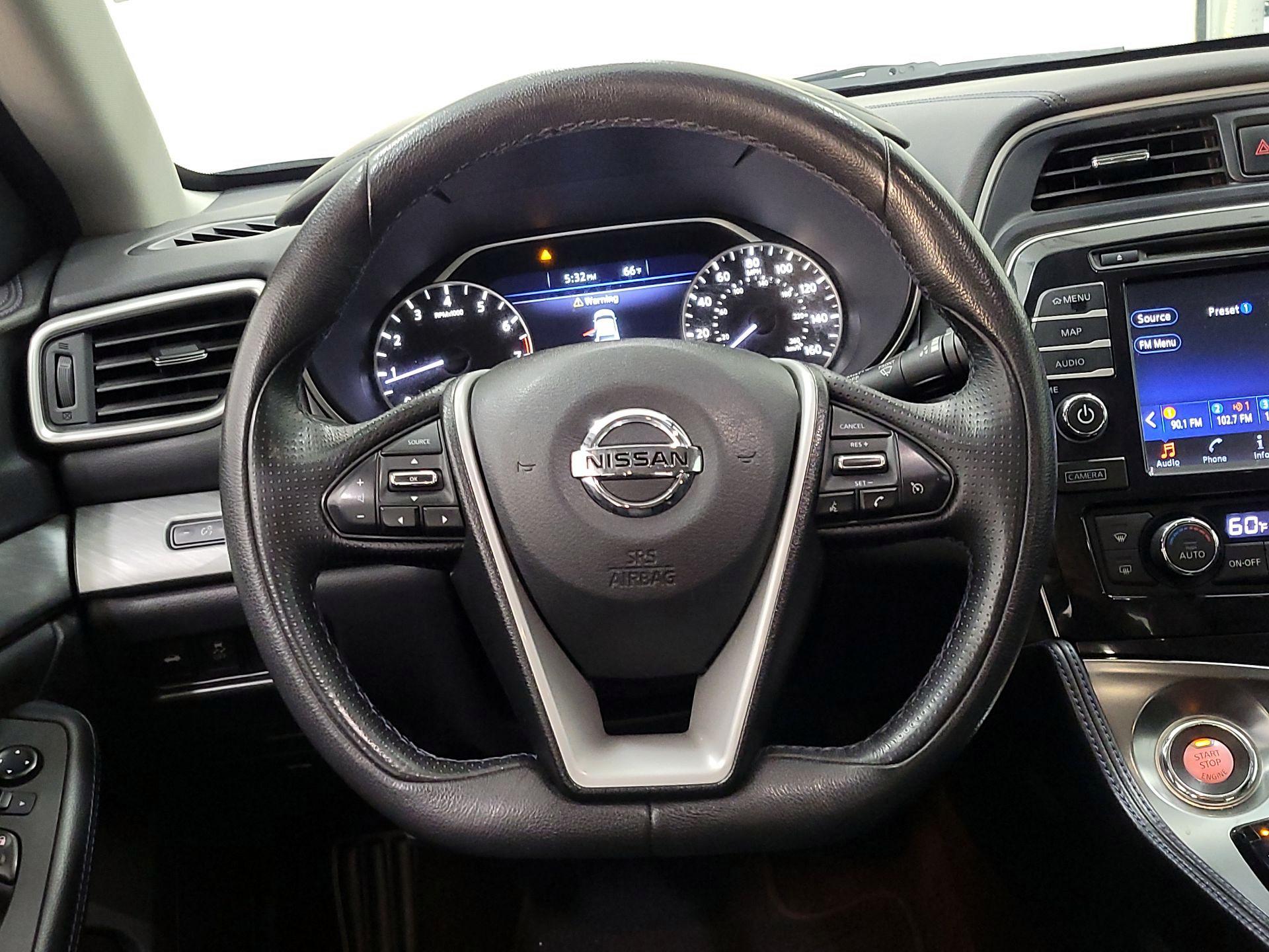 Thumbnail: 2016 Nissan Maxima - 10