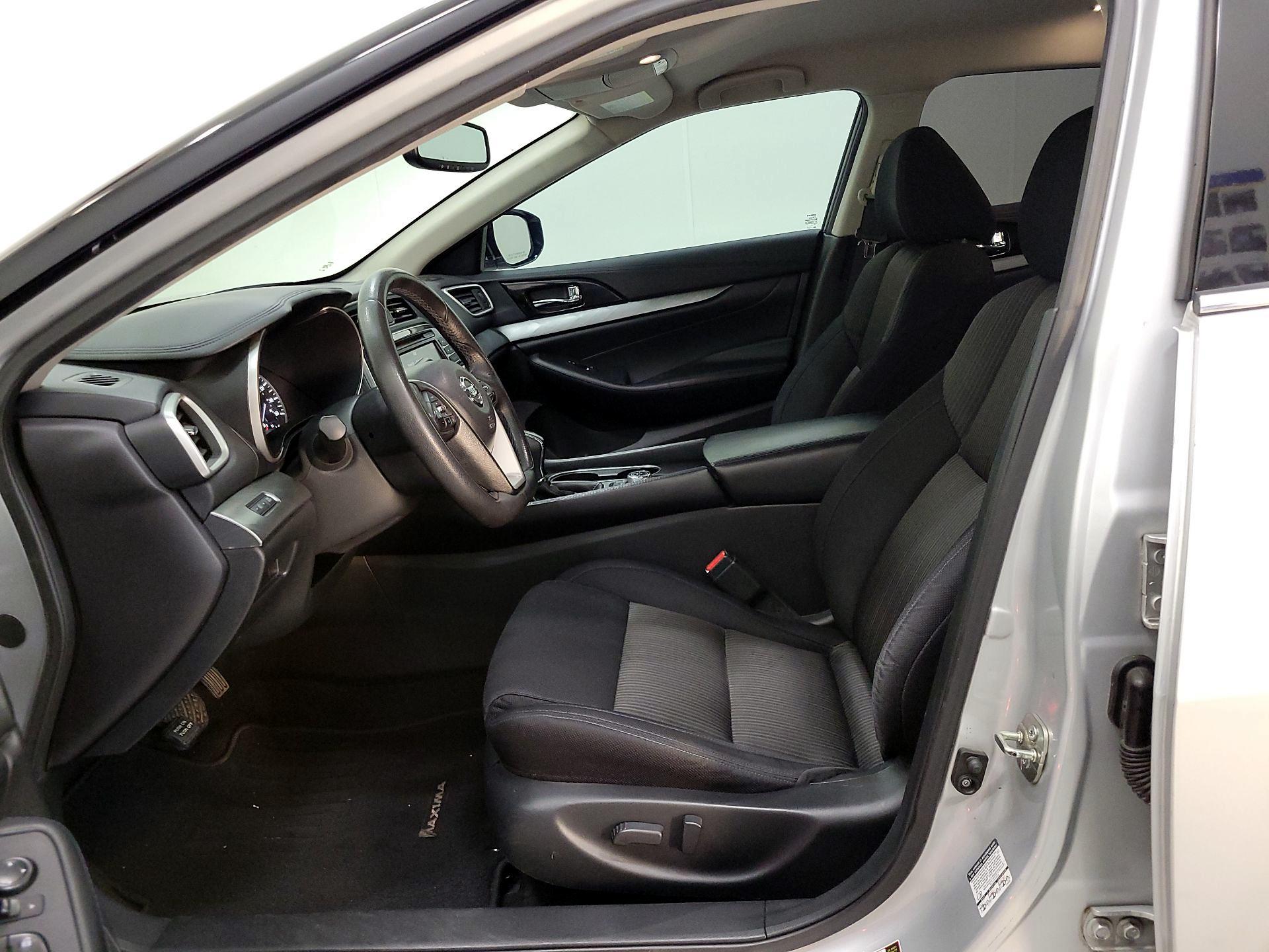 Thumbnail: 2016 Nissan Maxima - 11