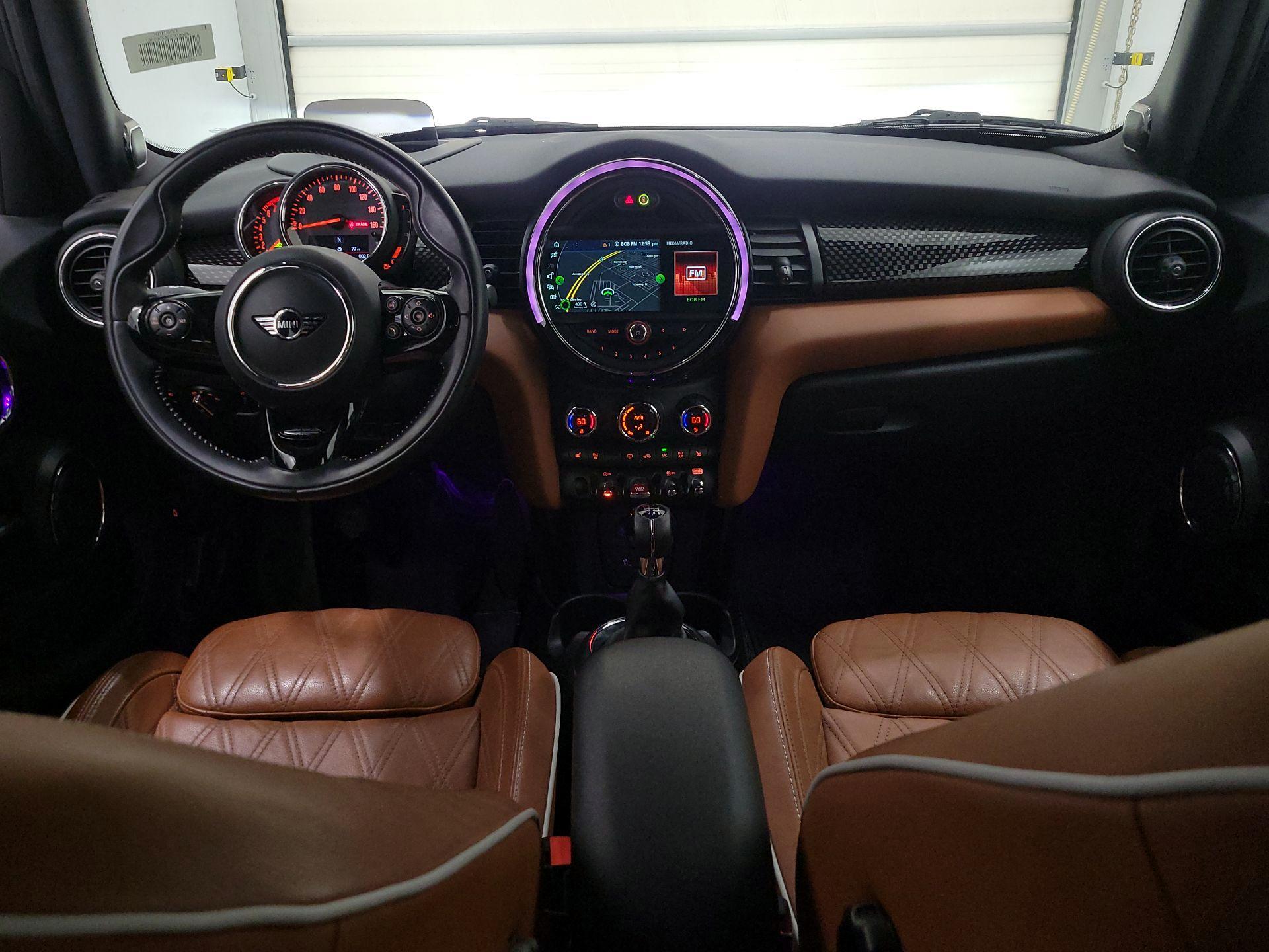 Thumbnail: 2019 MINI Cooper Hardtop - 9