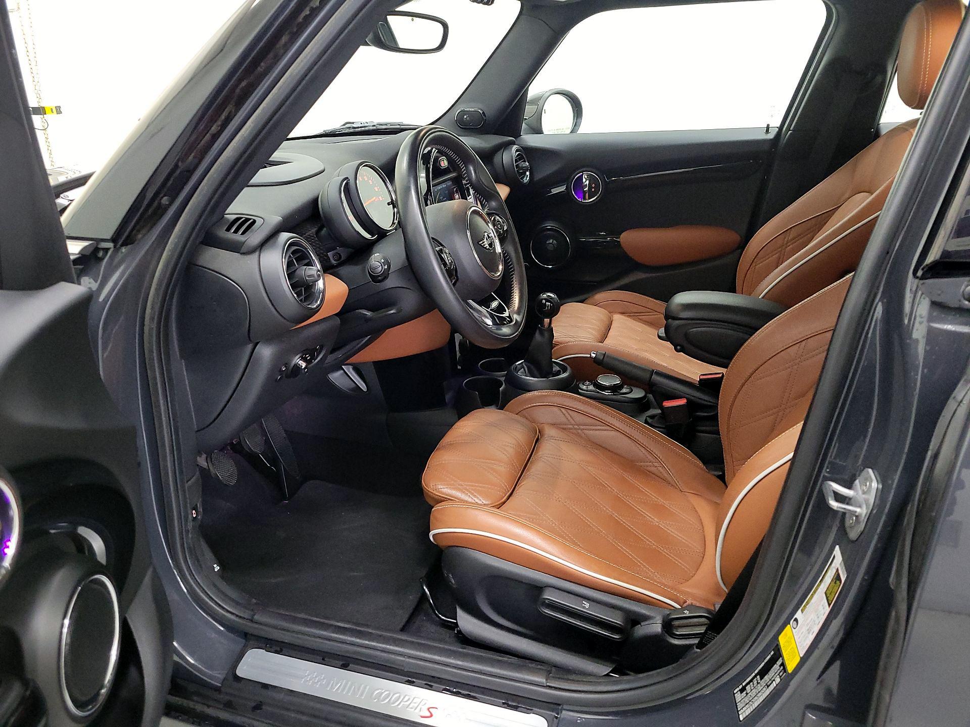 Thumbnail: 2019 MINI Cooper Hardtop - 11