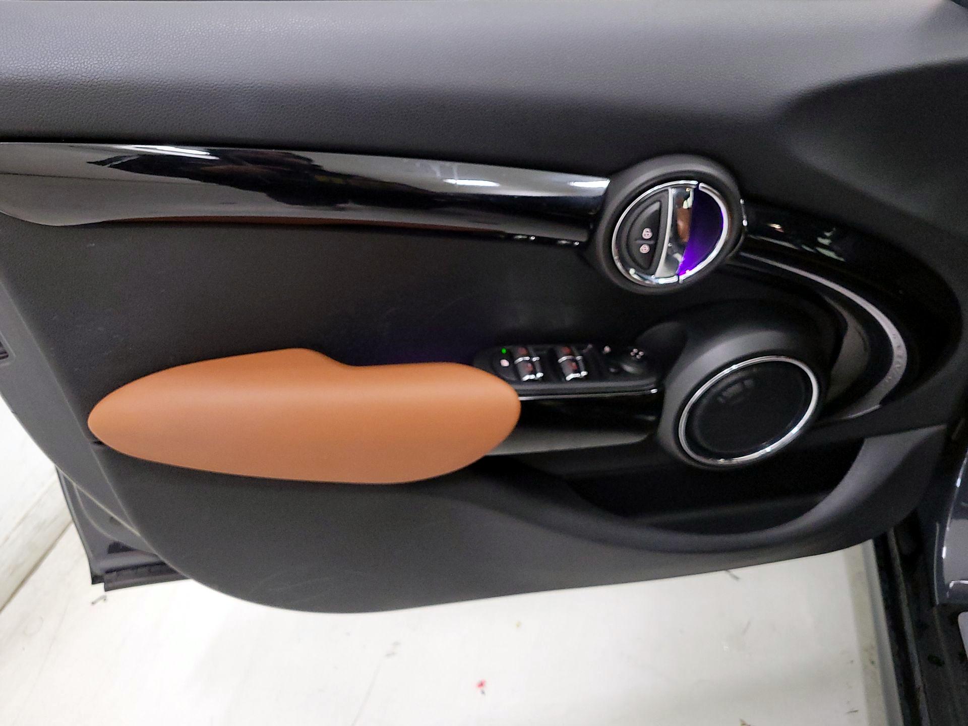 Thumbnail: 2019 MINI Cooper Hardtop - 12