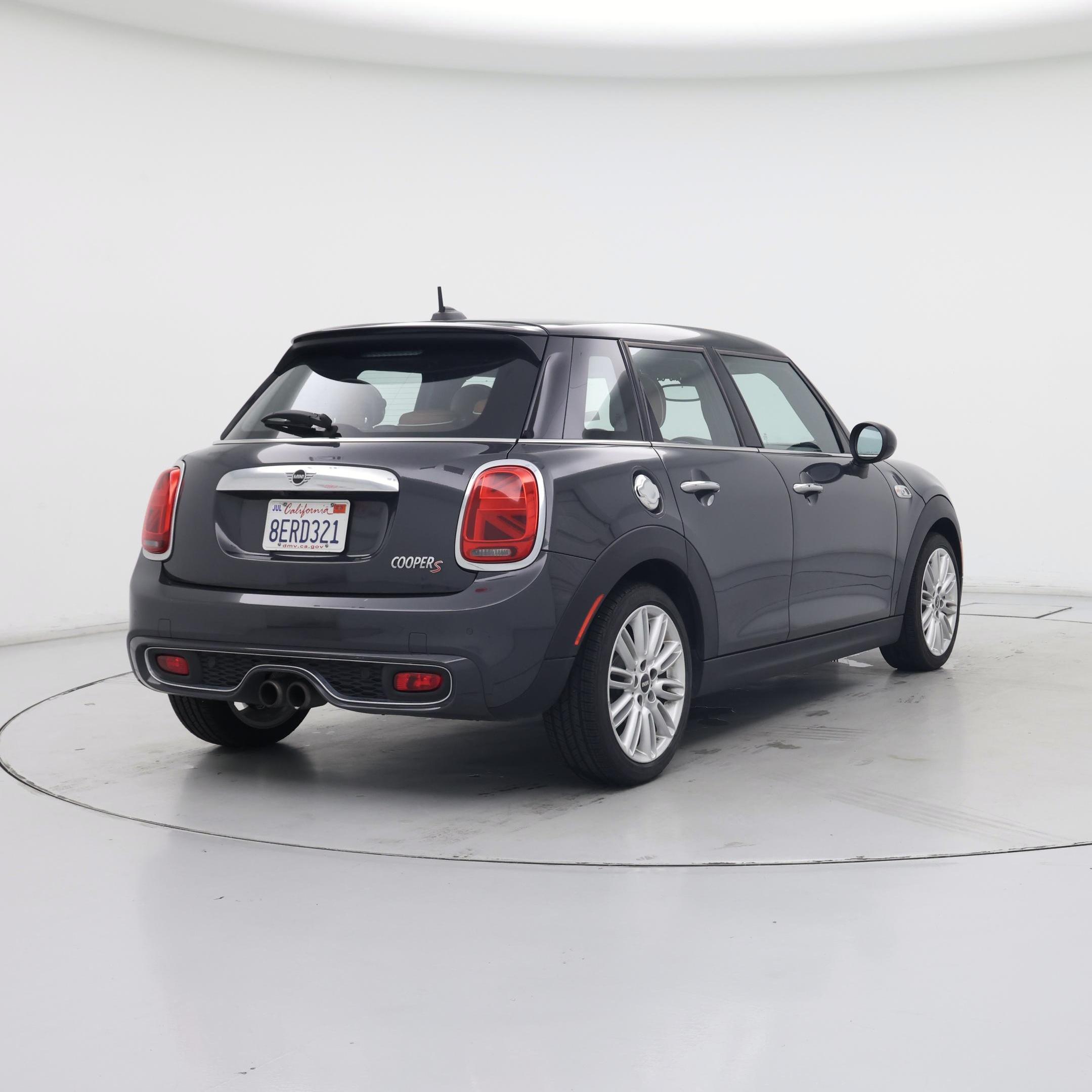 Thumbnail: 2019 MINI Cooper Hardtop - 8