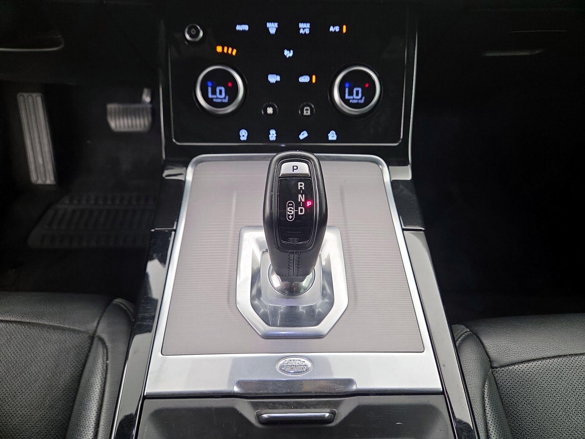 Thumbnail: 2020 Land Rover Range Rover Evoque - 18